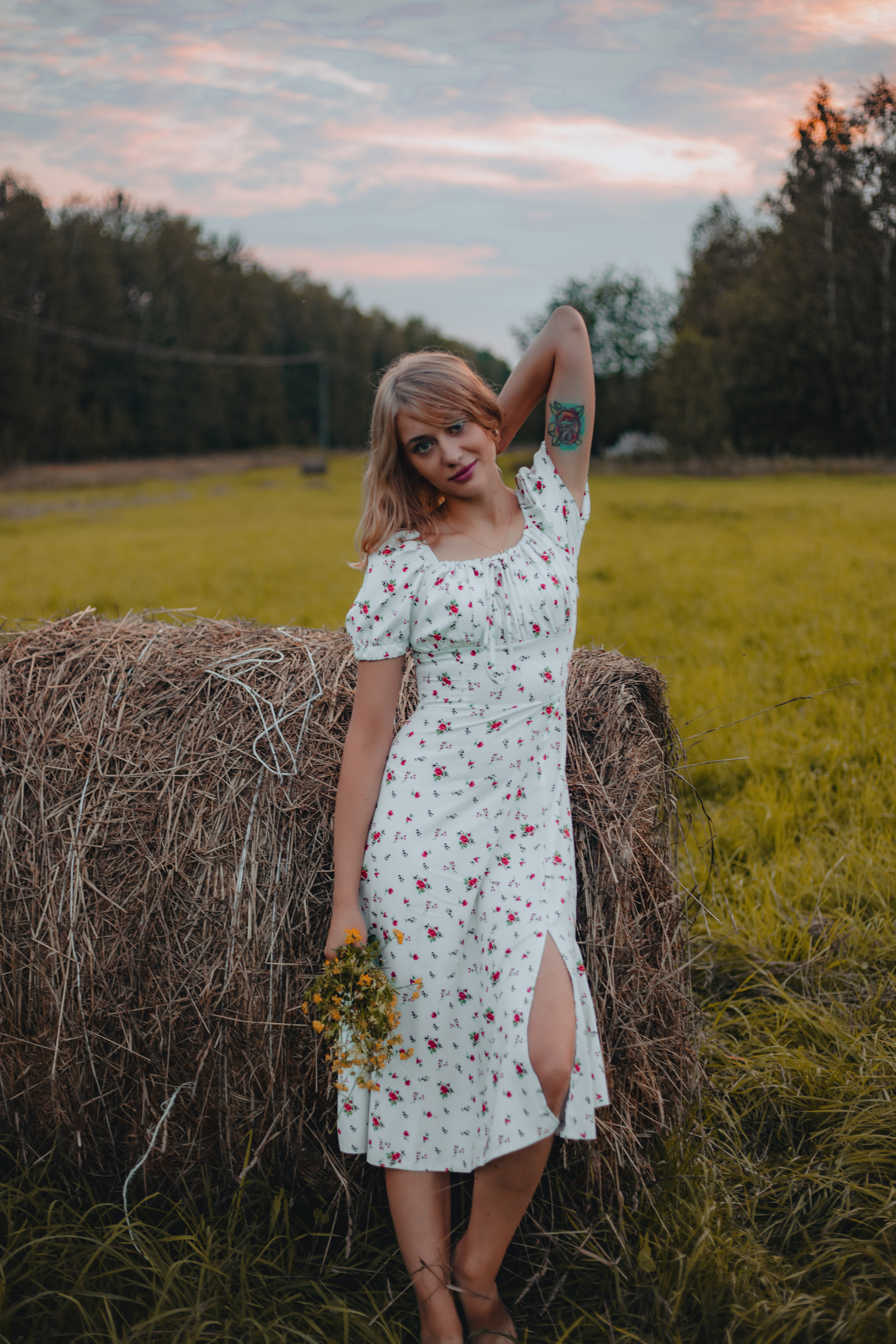 В сене. Фотограф на праздник в Москве