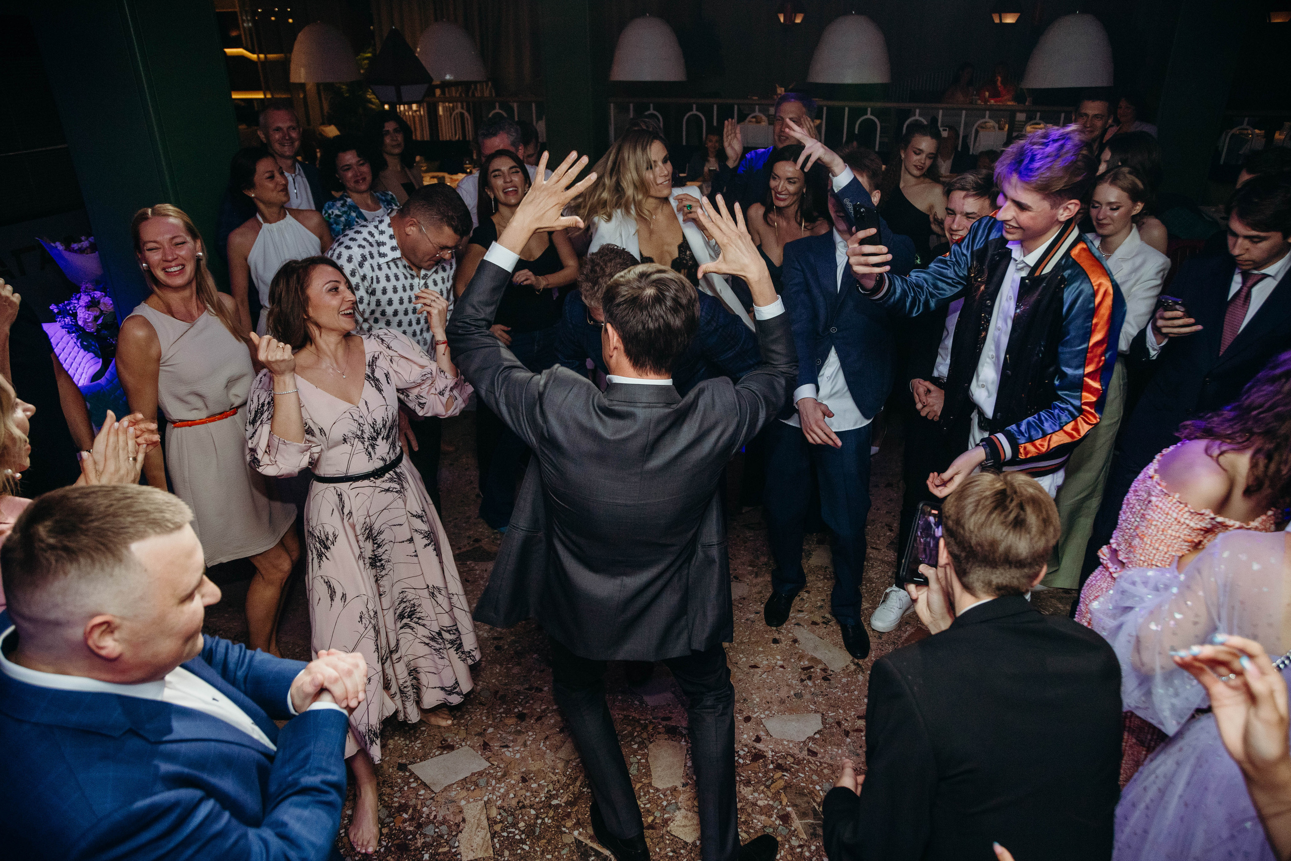 Выпускной 2023 НИКА. Фотограф на праздник в Москве