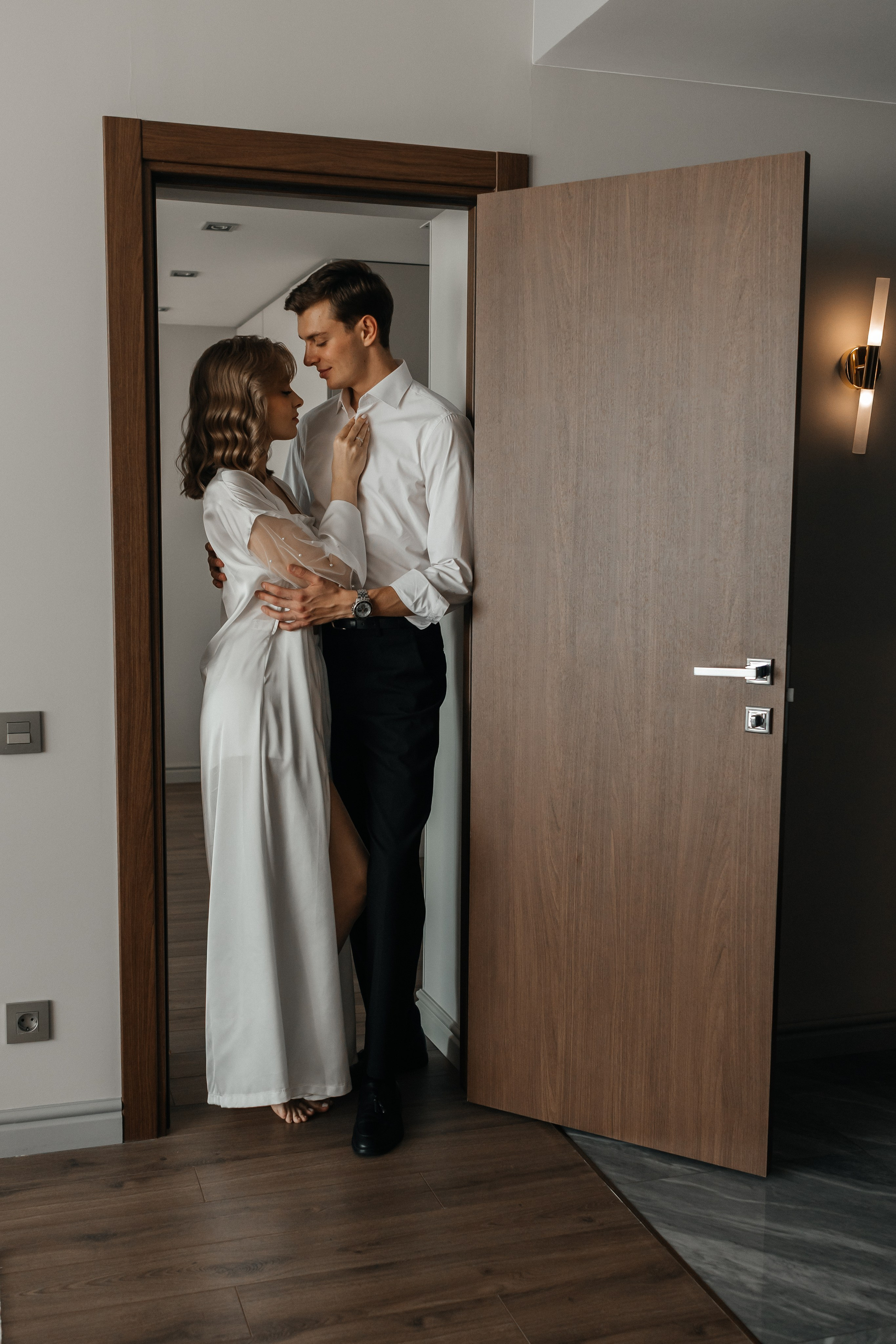 Вечерняя свадьба в СПб: салют и первая танец молодоженов, профессиональный светПетергоф, Елагин остров, Новая Голландия, набережная Фонтанки