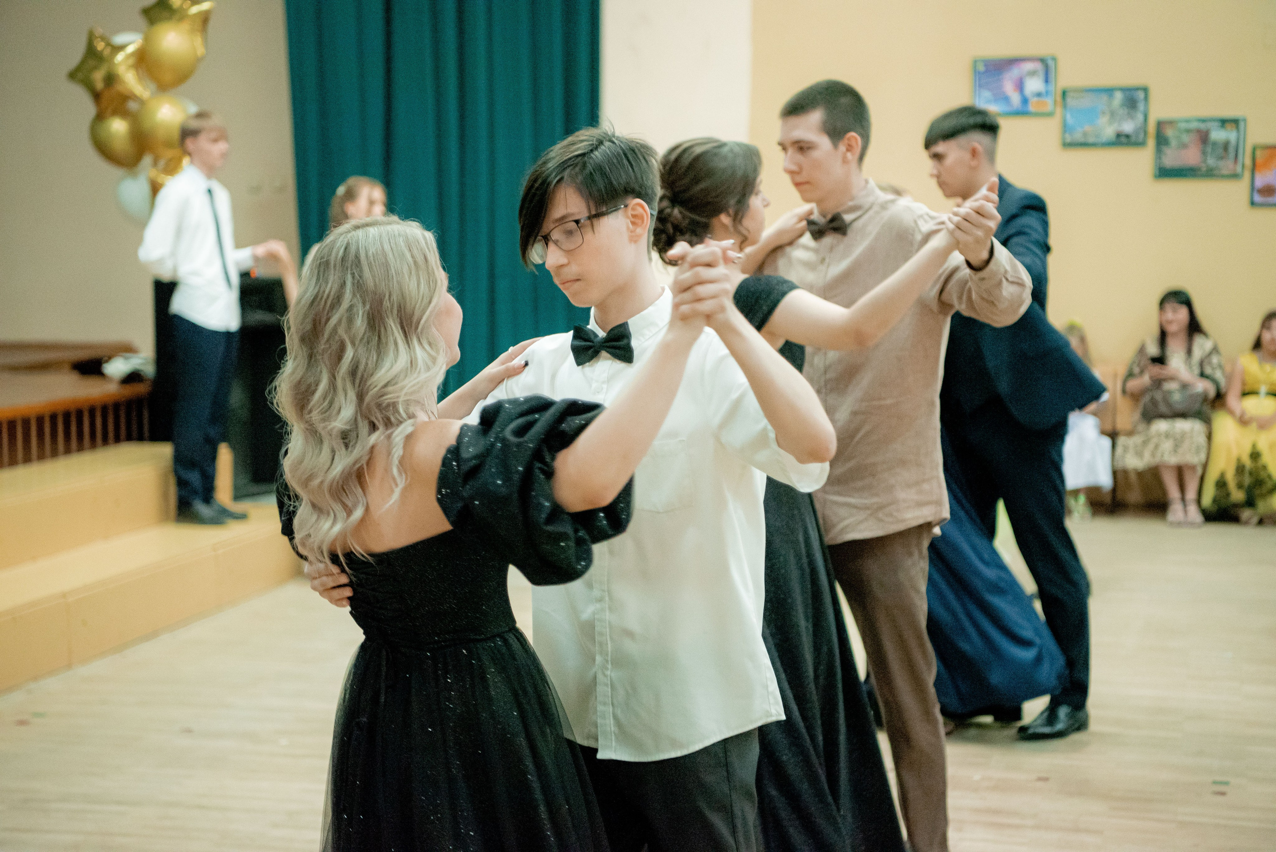 140 Школа. Вручение и Банкет. Сити Холл. Фотограф в Волгограде и Волжском Александр Горбань