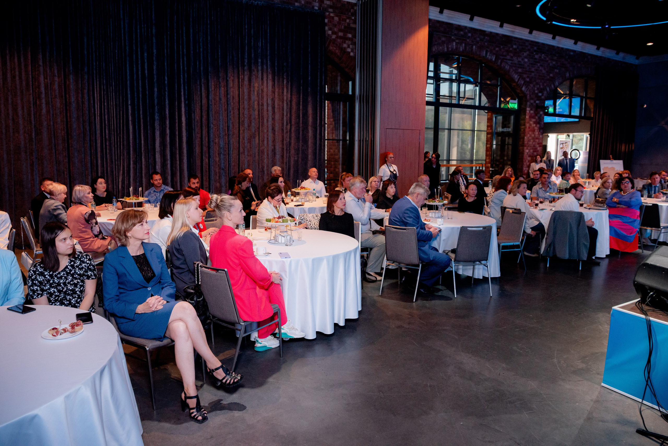 Всемирный день туризма в Сити Холл Южный, Волгоград. Фотограф в Волгограде и Волжском Александр Горбань