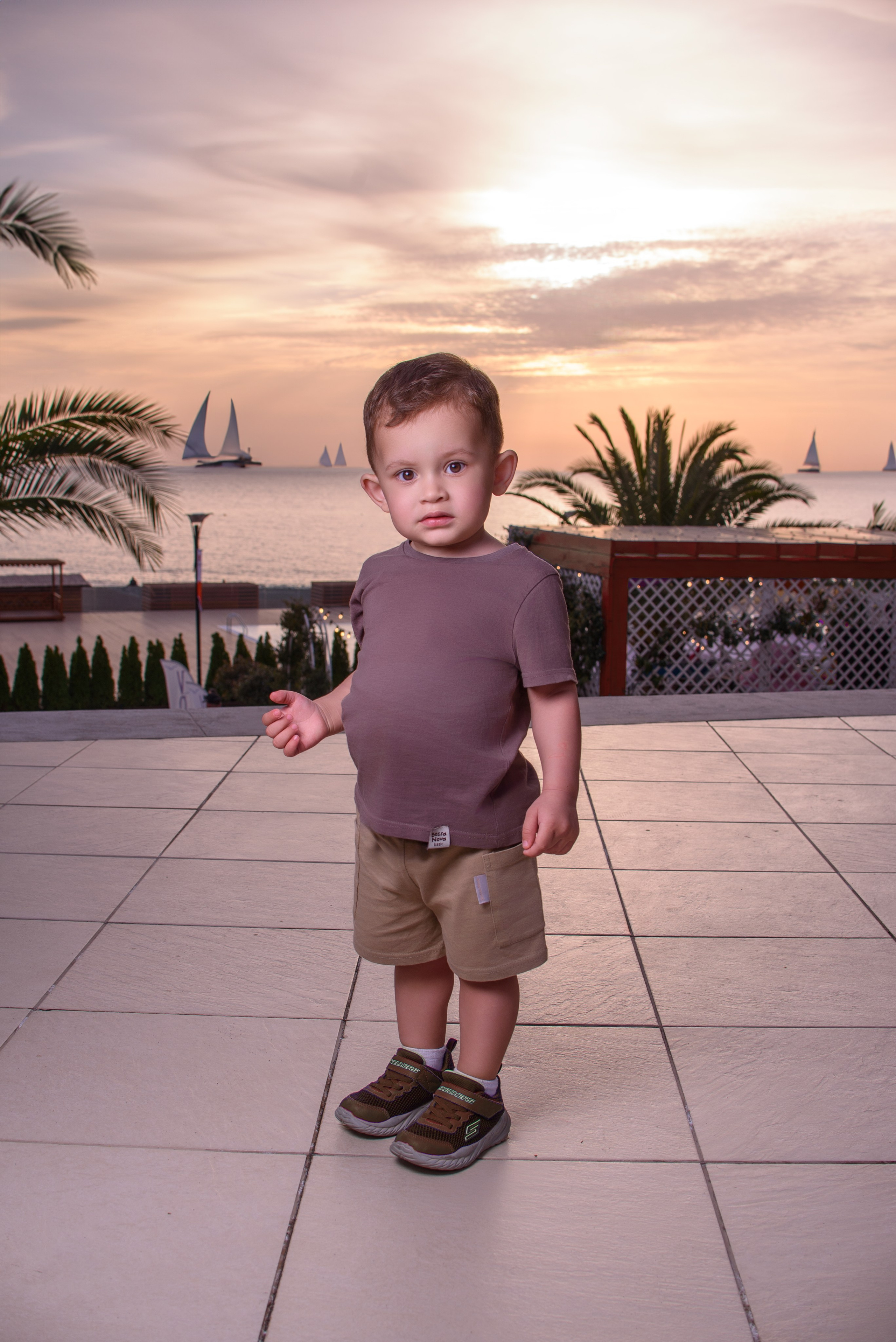 Фотосессия мальчика на море. Детский студийный фотограф Сочи