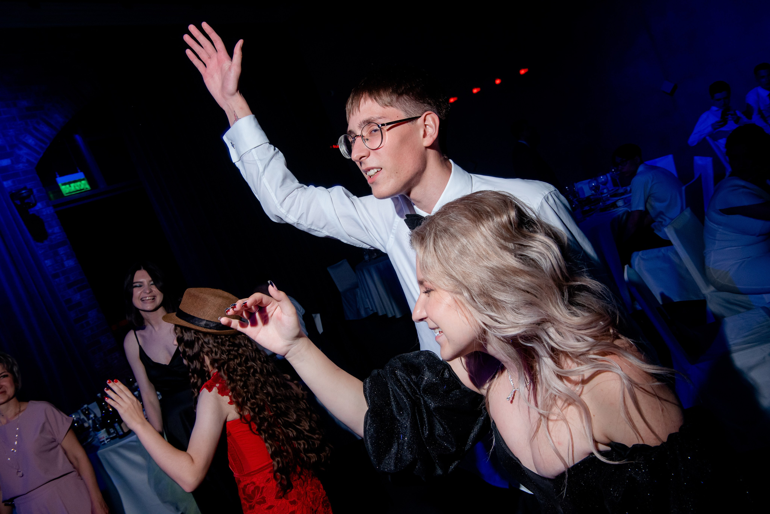 140 Школа. Вручение и Банкет. Сити Холл. Фотограф в Волгограде и Волжском Александр Горбань