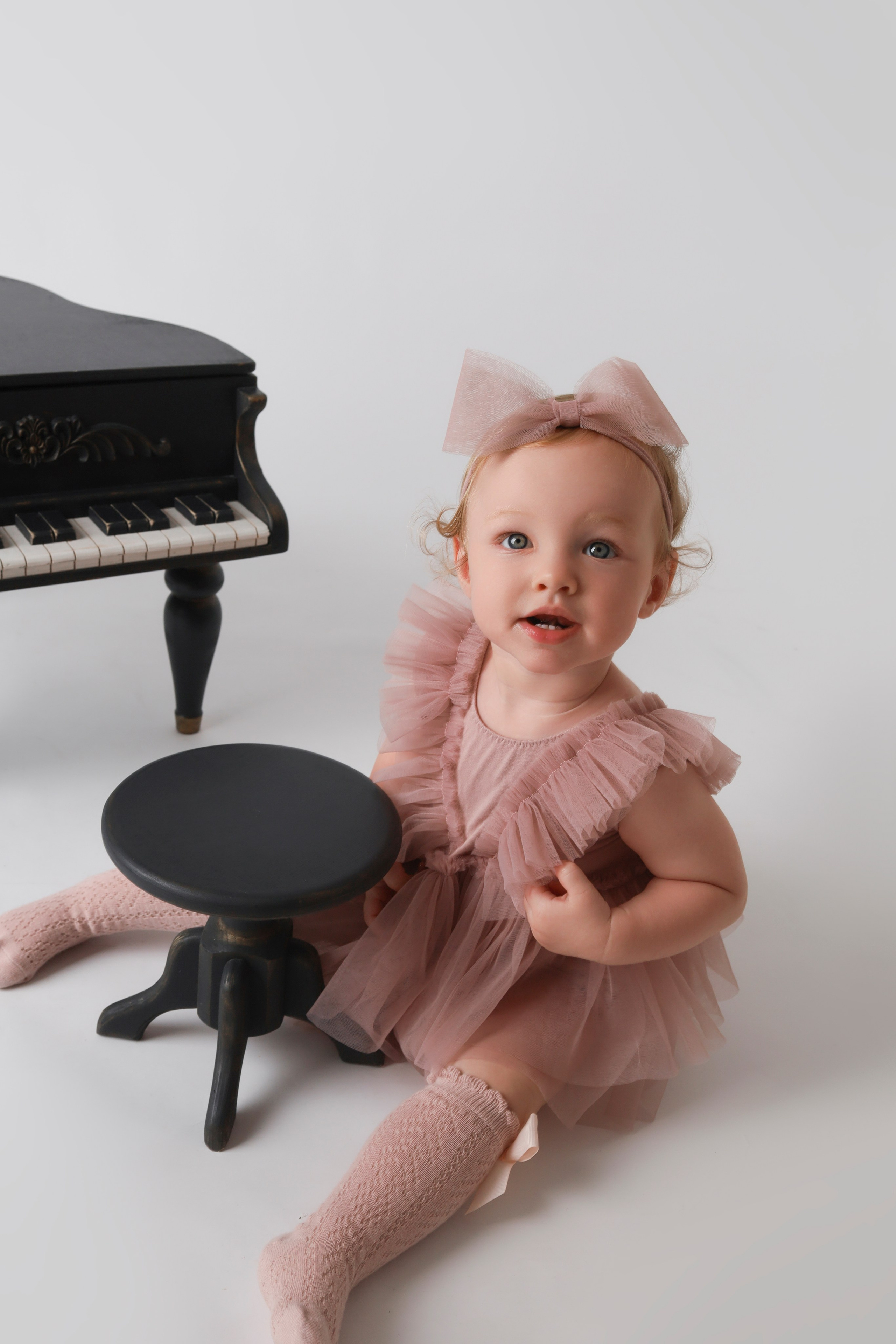 Рояль. Фотограф новорожденных и детский фотограф в Новосибирске
