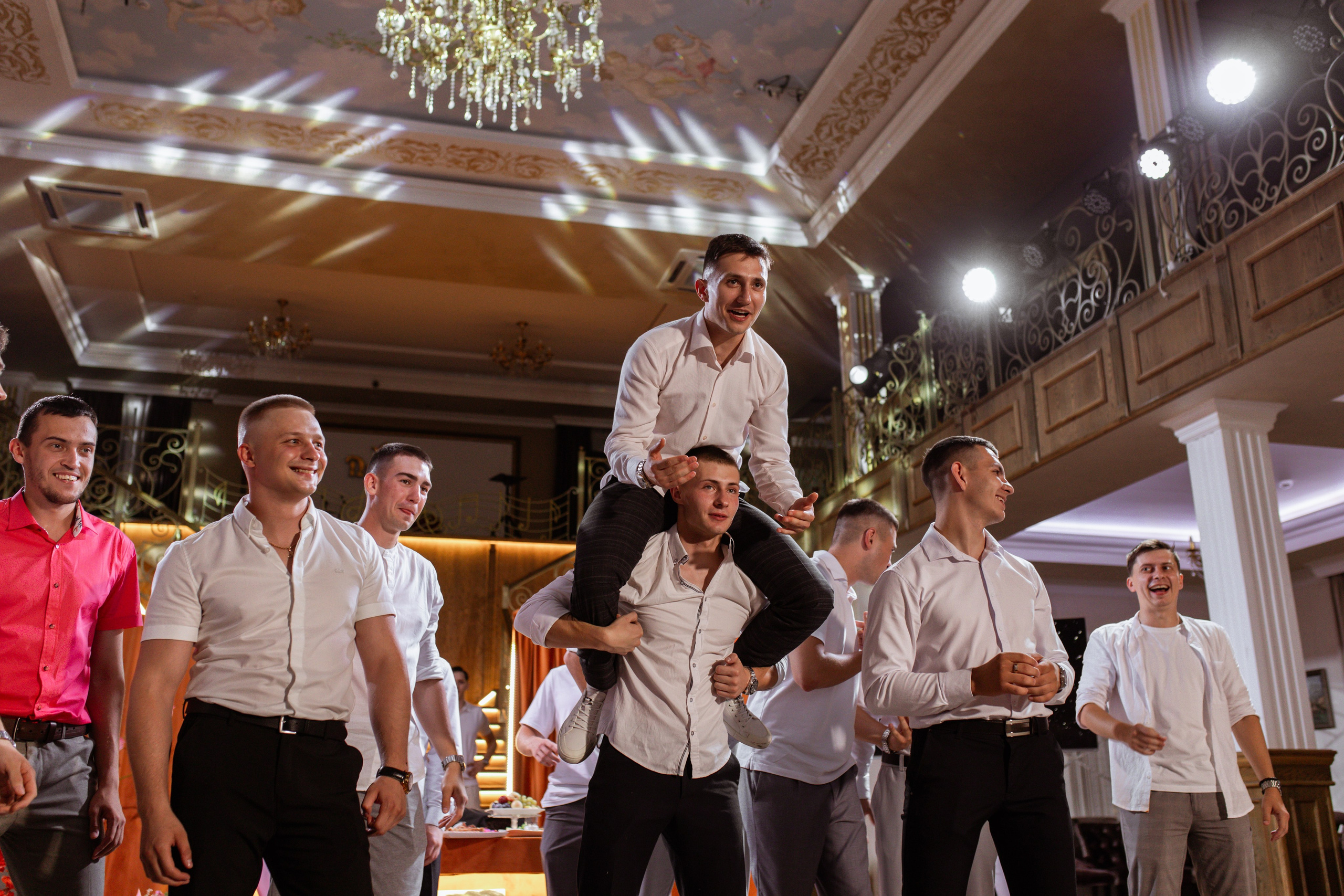 LoveLand: свадьба в тёплых оттенках 🧡. Свадебный фотограф Елена Рубцова