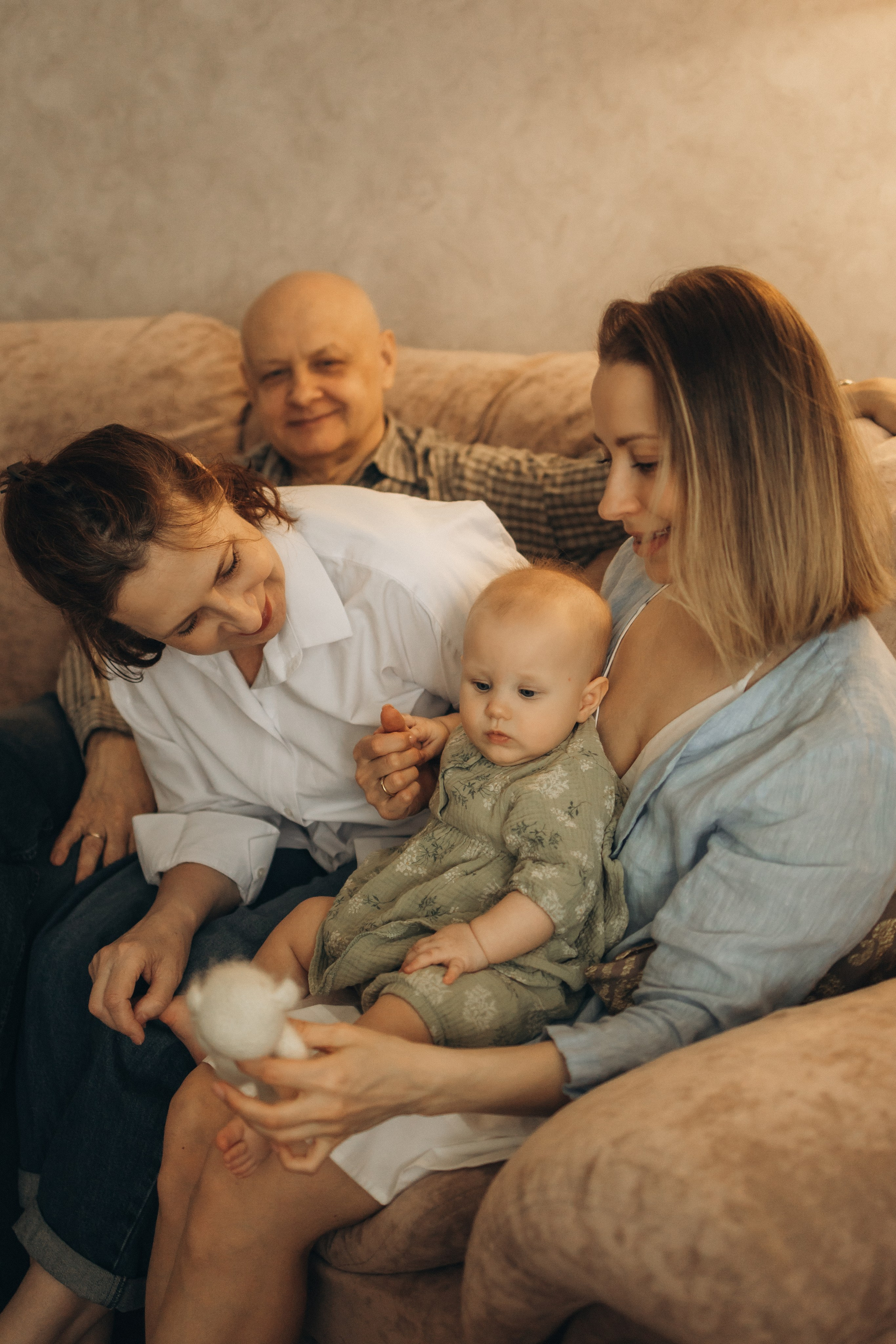 Полина, Максим и малышка Нина. Семейный, домашний, ньюборн фотограф Москва Цветкова Елизавета