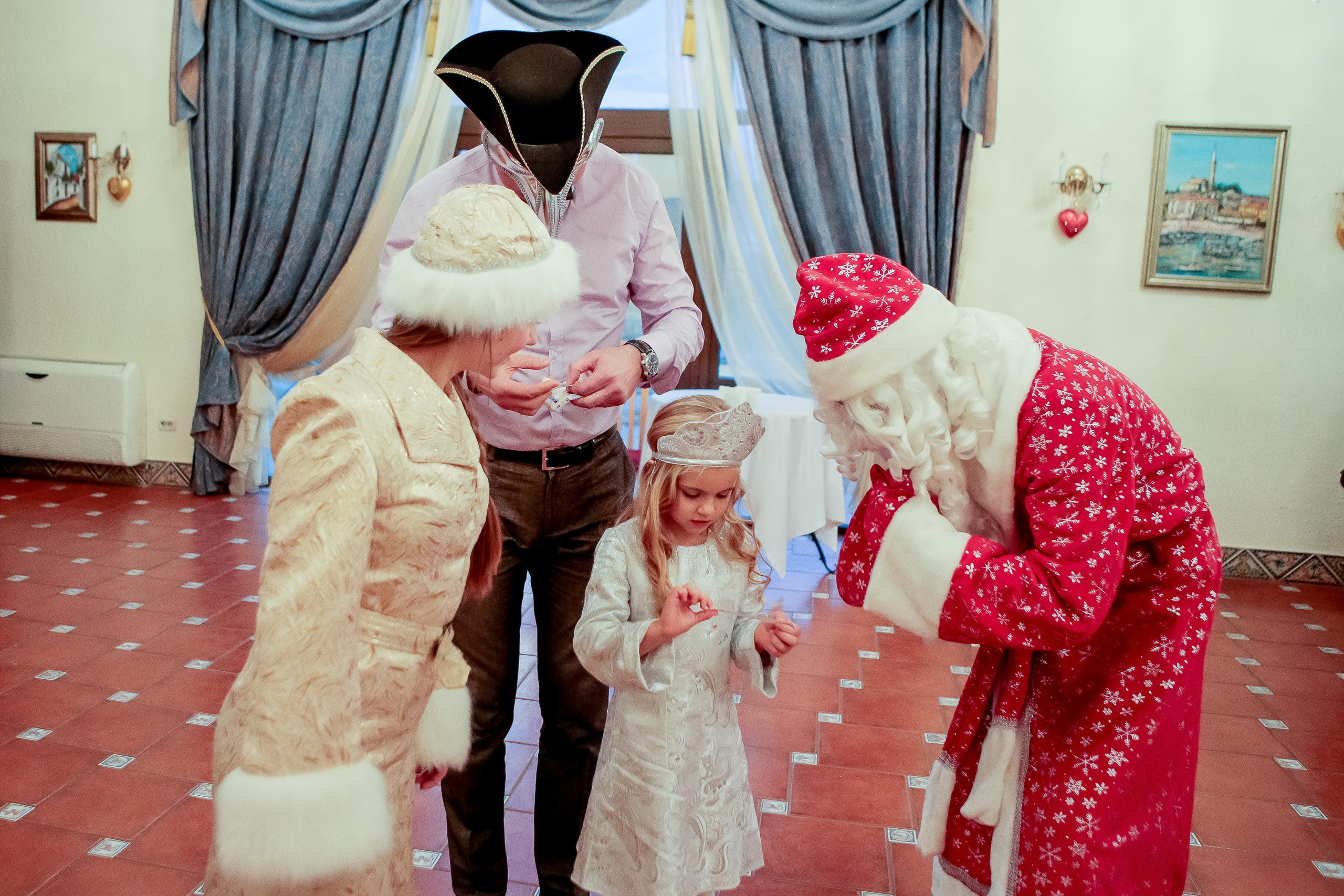 Корпоратив. Max Matvich and Victoria Basova are professionals in their field