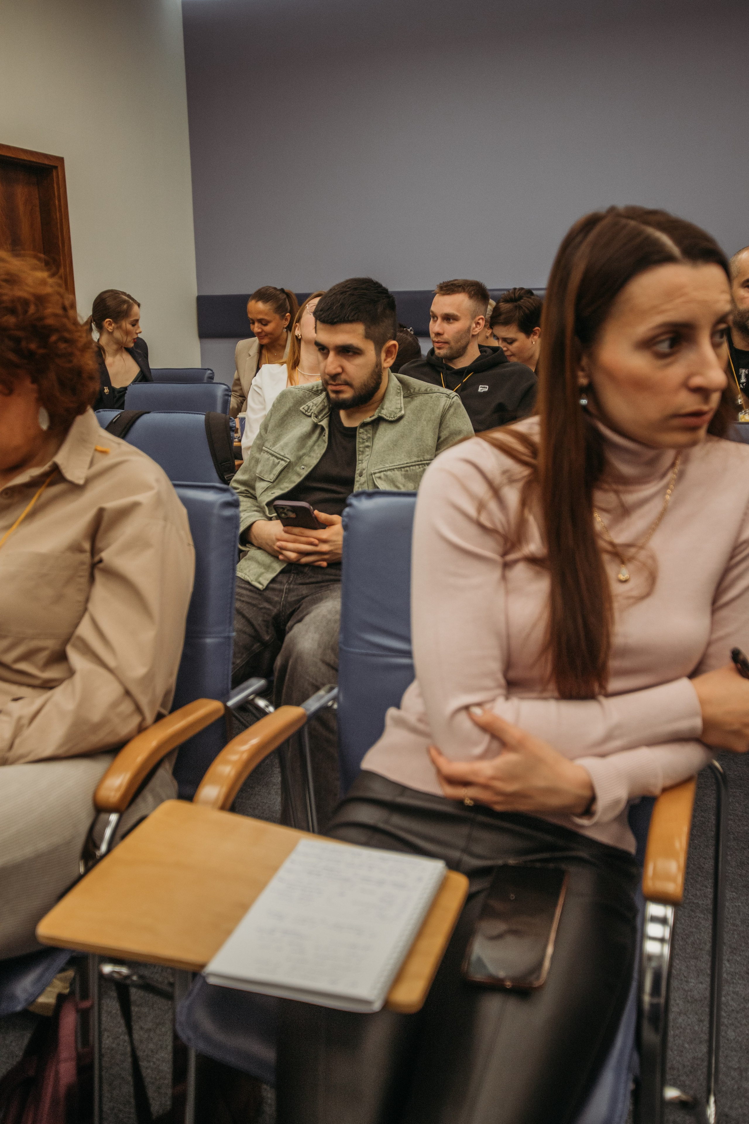 Тренинг по НЛП технологиям Михаила Пелехатого. Венера Гайн. Репортажный фотограф  Тюмень. Обучение фотографии с 0