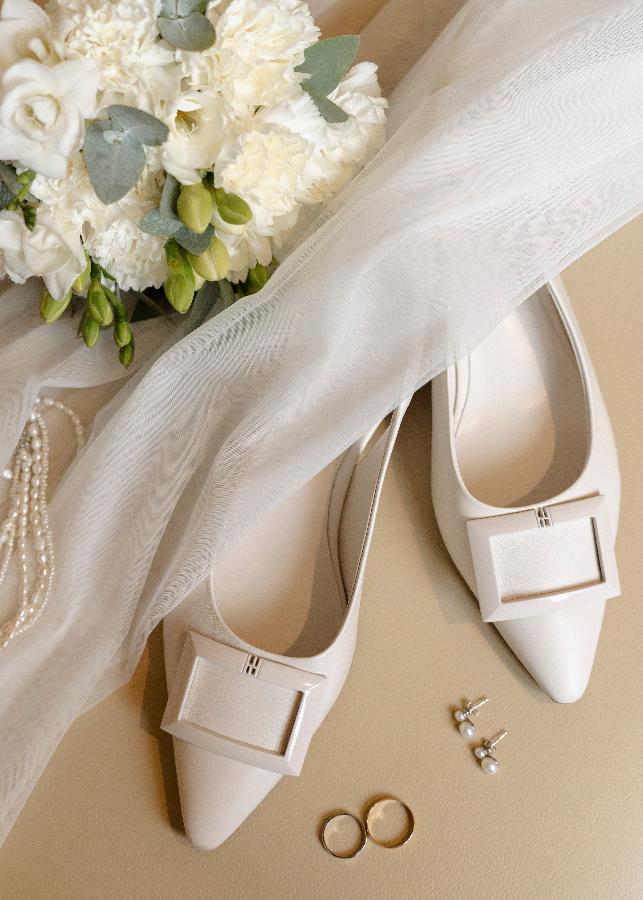 Лёня и Юля. Питер. От утра в отеле до вечеринки в ресторане на заливе. Цифра и плёнка. Свадебный фотограф Катерина Чулкова