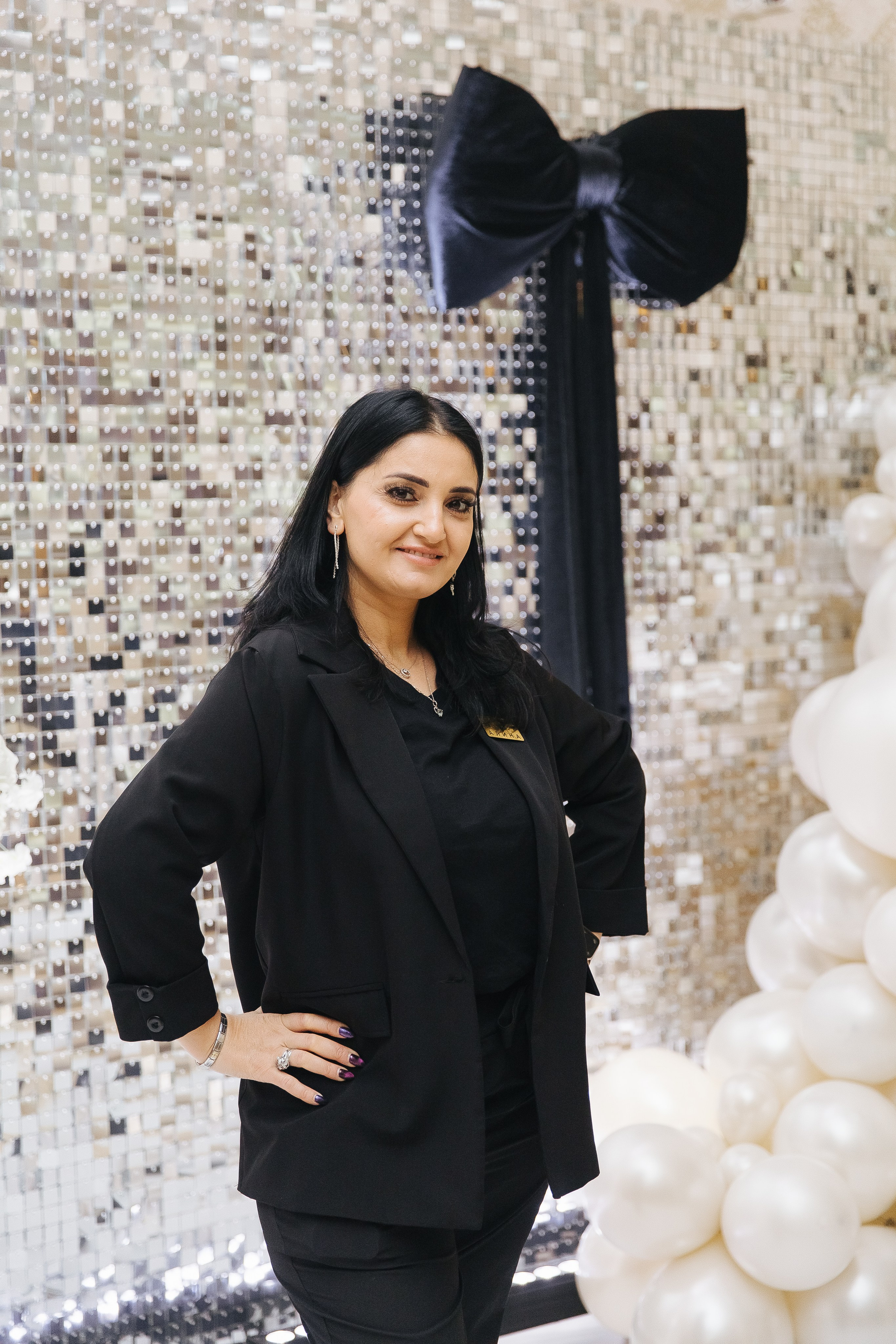 Ани и Назели. 35&5 День рождения, «Янтарь». Фотограф в Красноярске Надежда Воскресенская