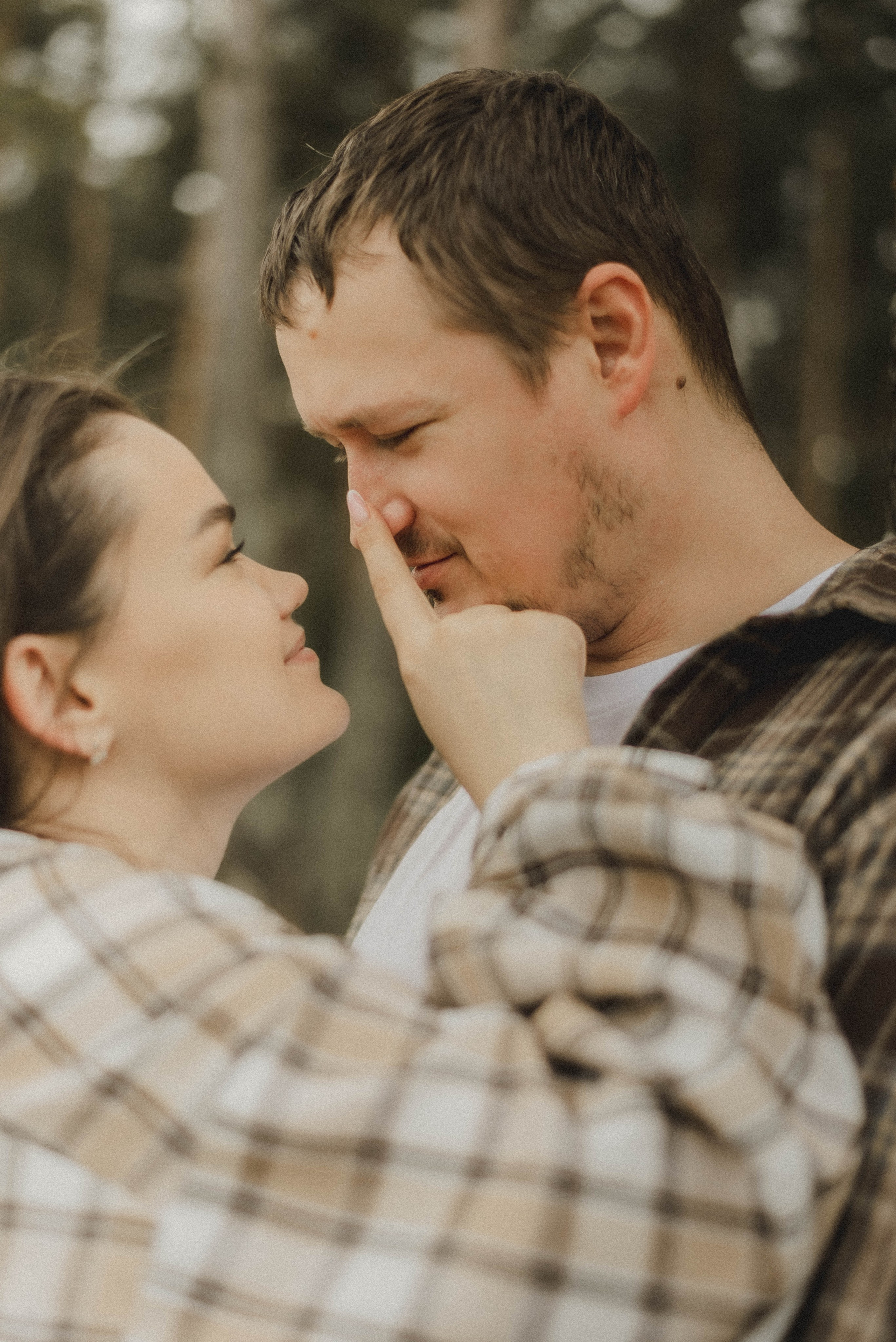 Любовь на берегу озера. Ваш личный фотограф в Пскове Анаис Рамирез