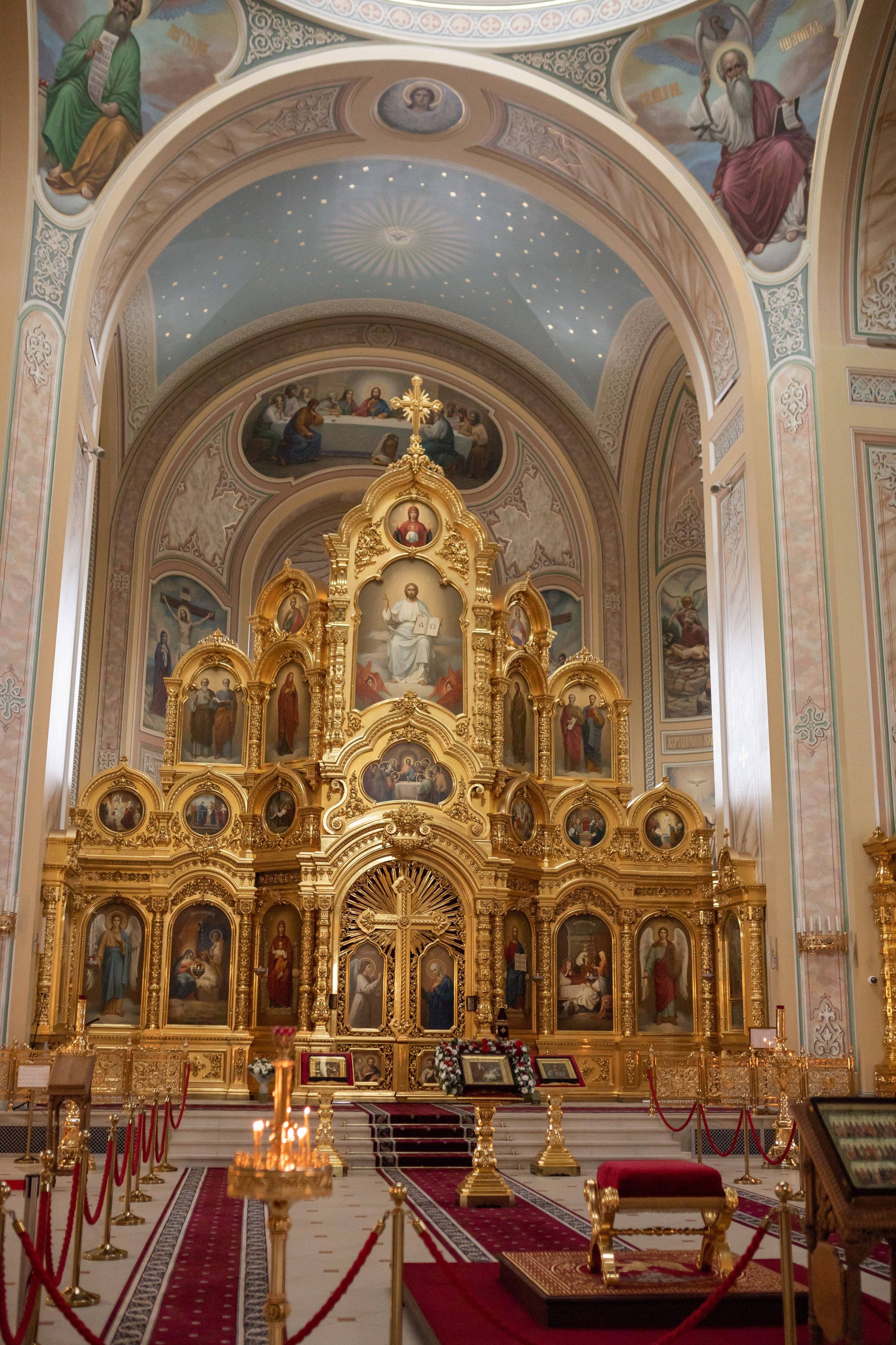 Ростовский кафедральный собор Рождества Пресвятой Богородицы. Олеся Семейская свадебный и семейный фотограф в Ростове-на-Дону