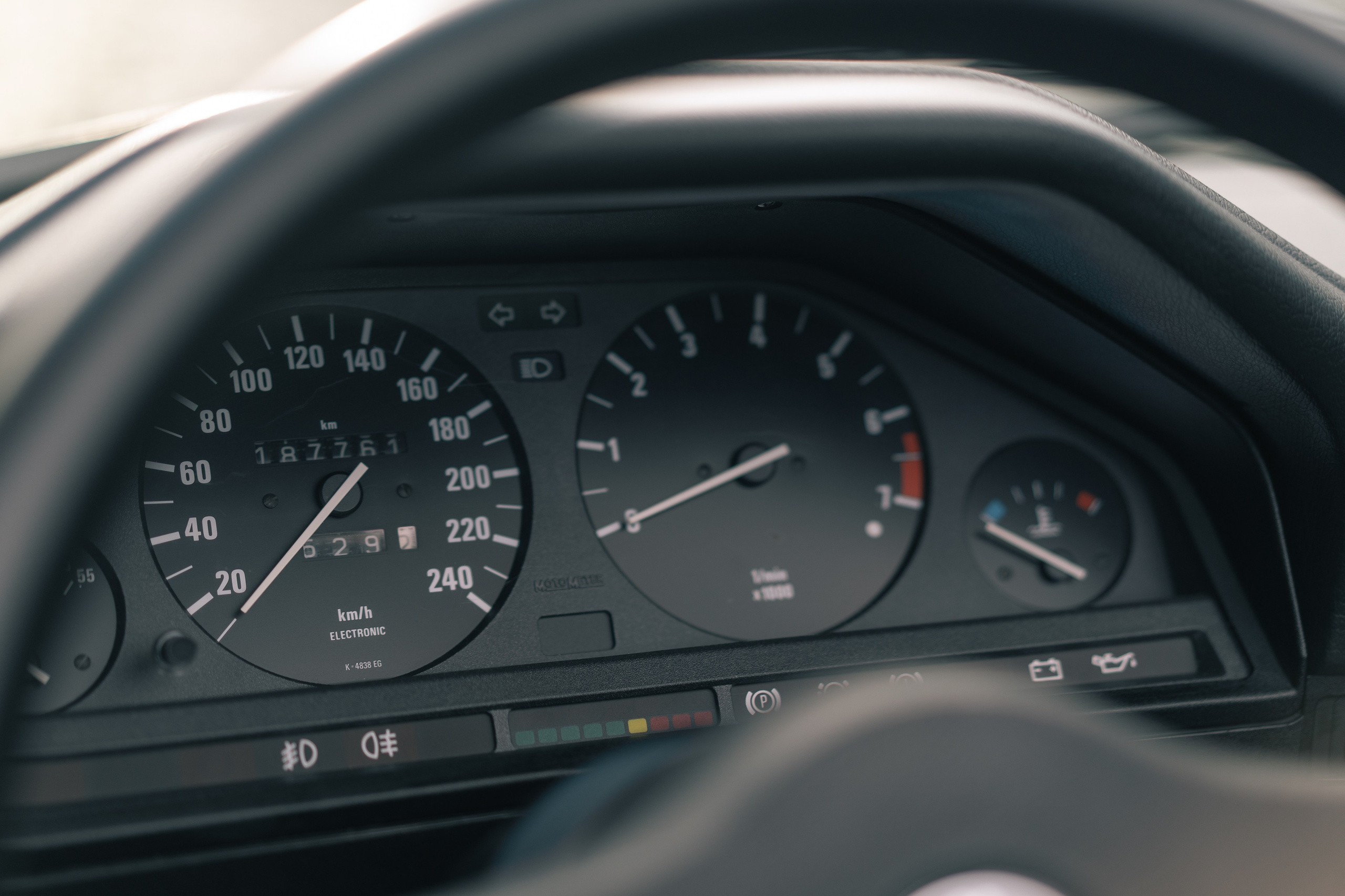 BMW 318i Cabriolet. Автомобильный фотограф Антон Цырулев