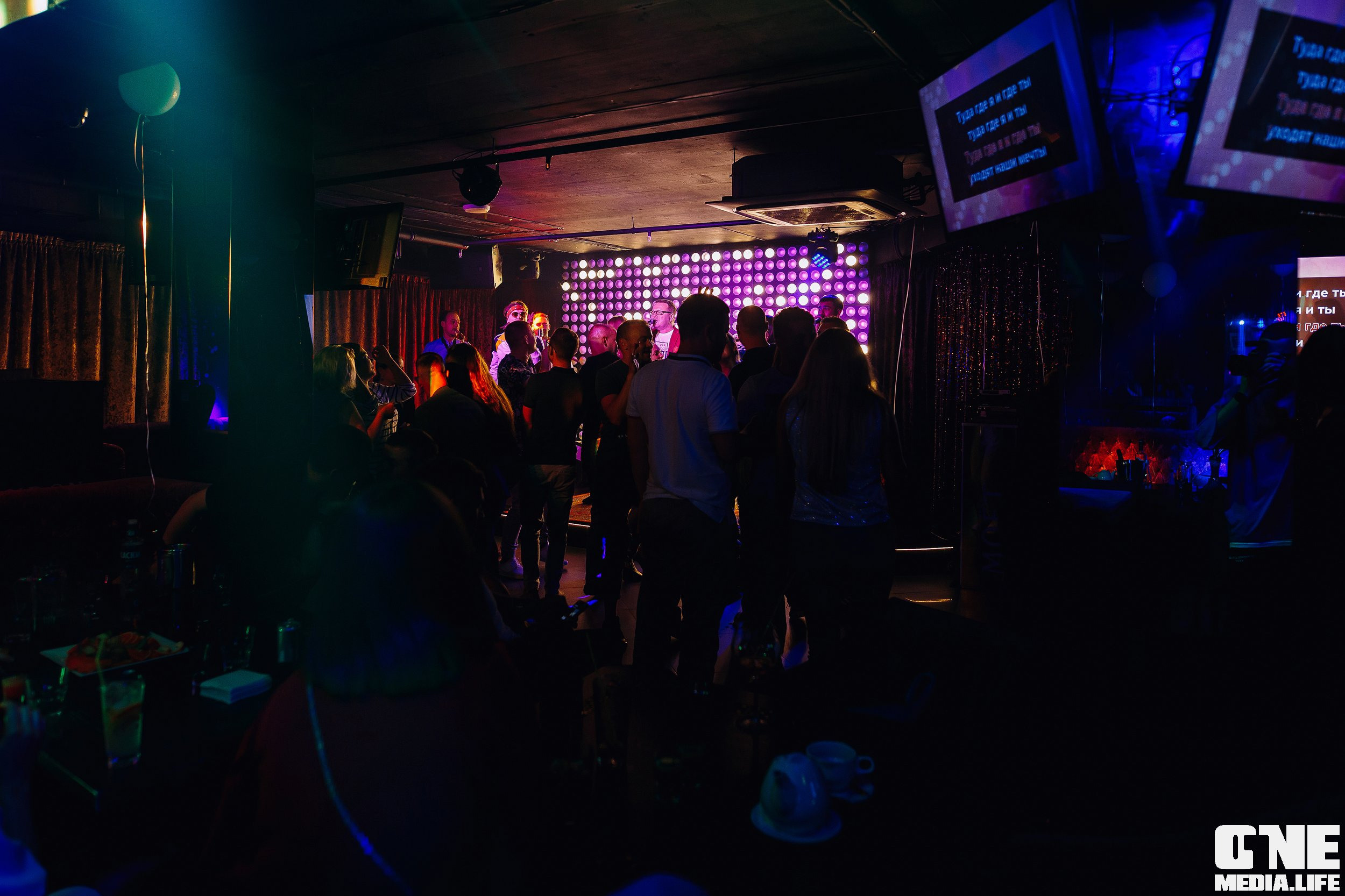 Фотоотчет из караоке-клуба Эйфория. One Media Life: фоторепортажи, фотоотчеты с мероприятий и заведений