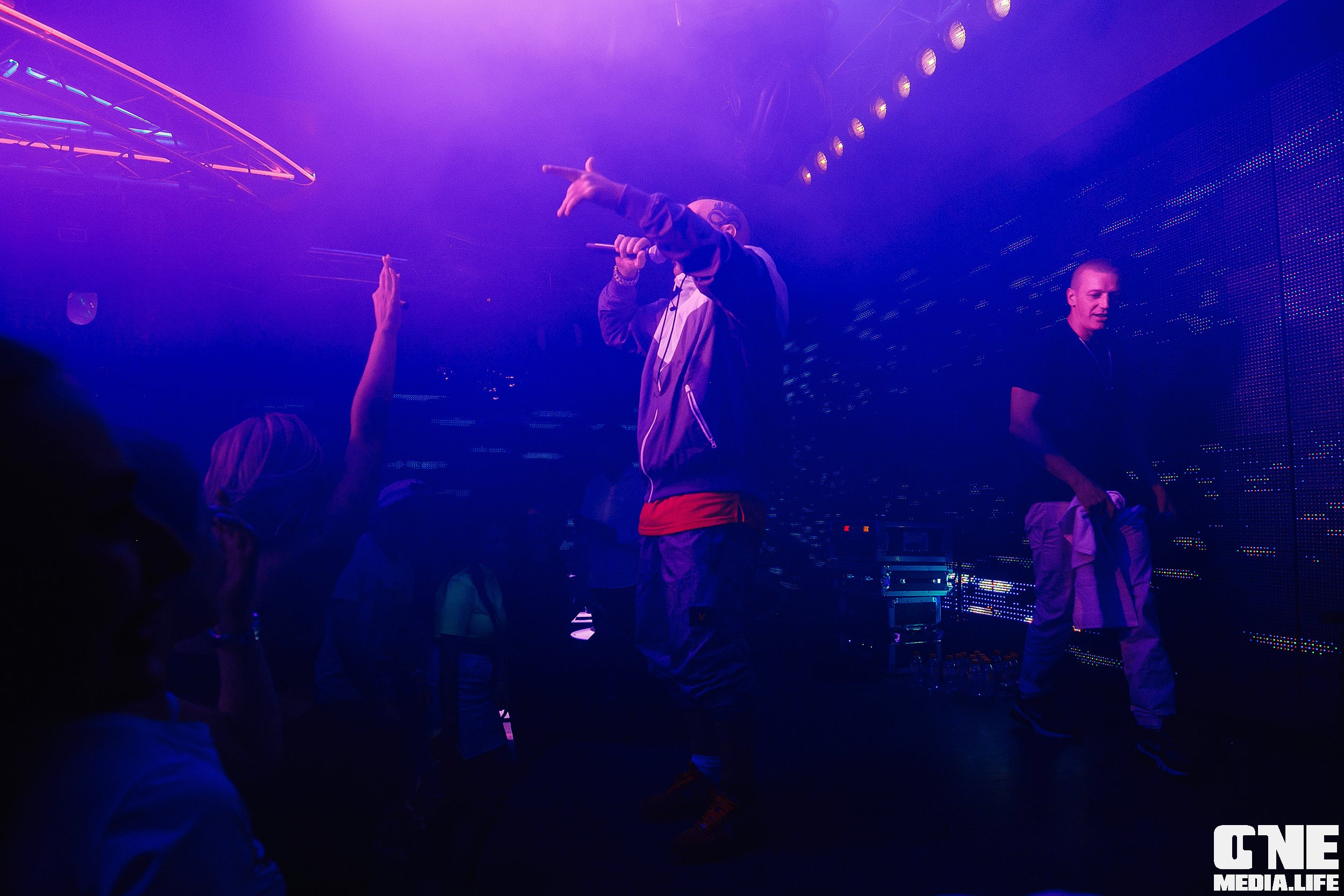 Фотоотчет с концерта Лигалайза в ночном клубе Планета. One Media Life: фоторепортажи, фотоотчеты с мероприятий и заведений