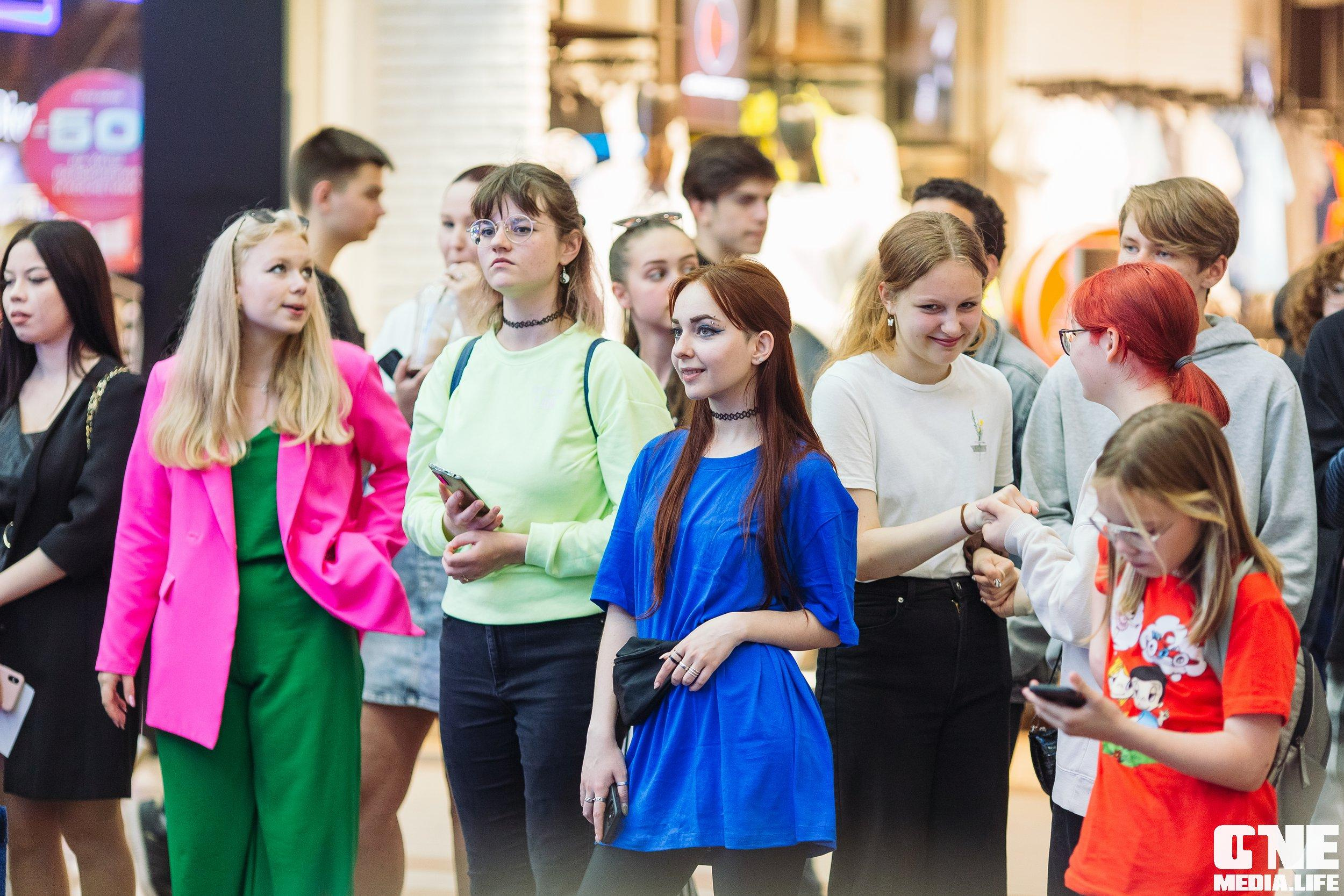 Фотоотчет с «Твой настоящий выпускной» в ТРЦ Европа. One Media Life: фоторепортажи, фотоотчеты с мероприятий и заведений