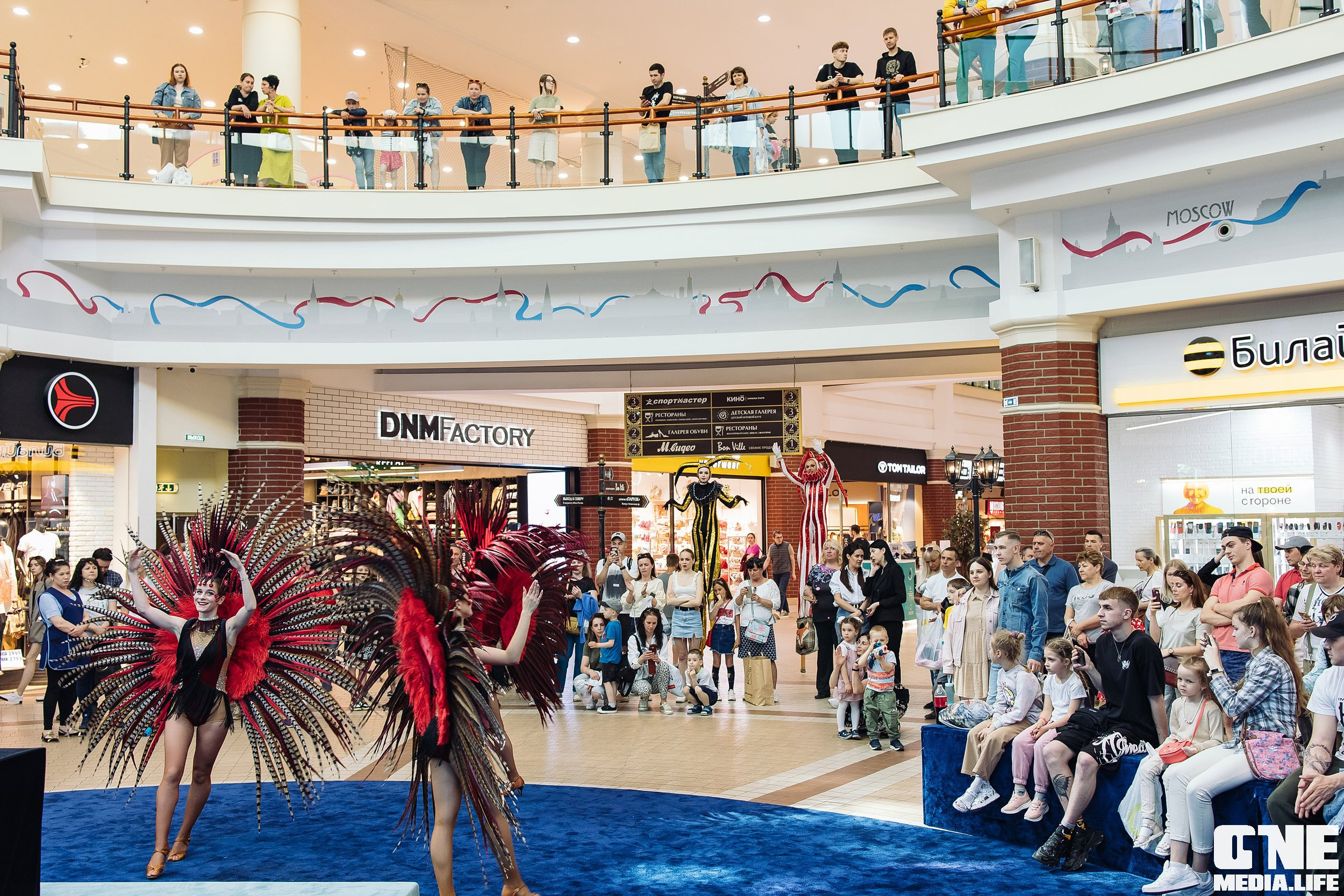 Автограф-сессия с Митей Фоминым. One Media Life: фоторепортажи, фотоотчеты с мероприятий и заведений