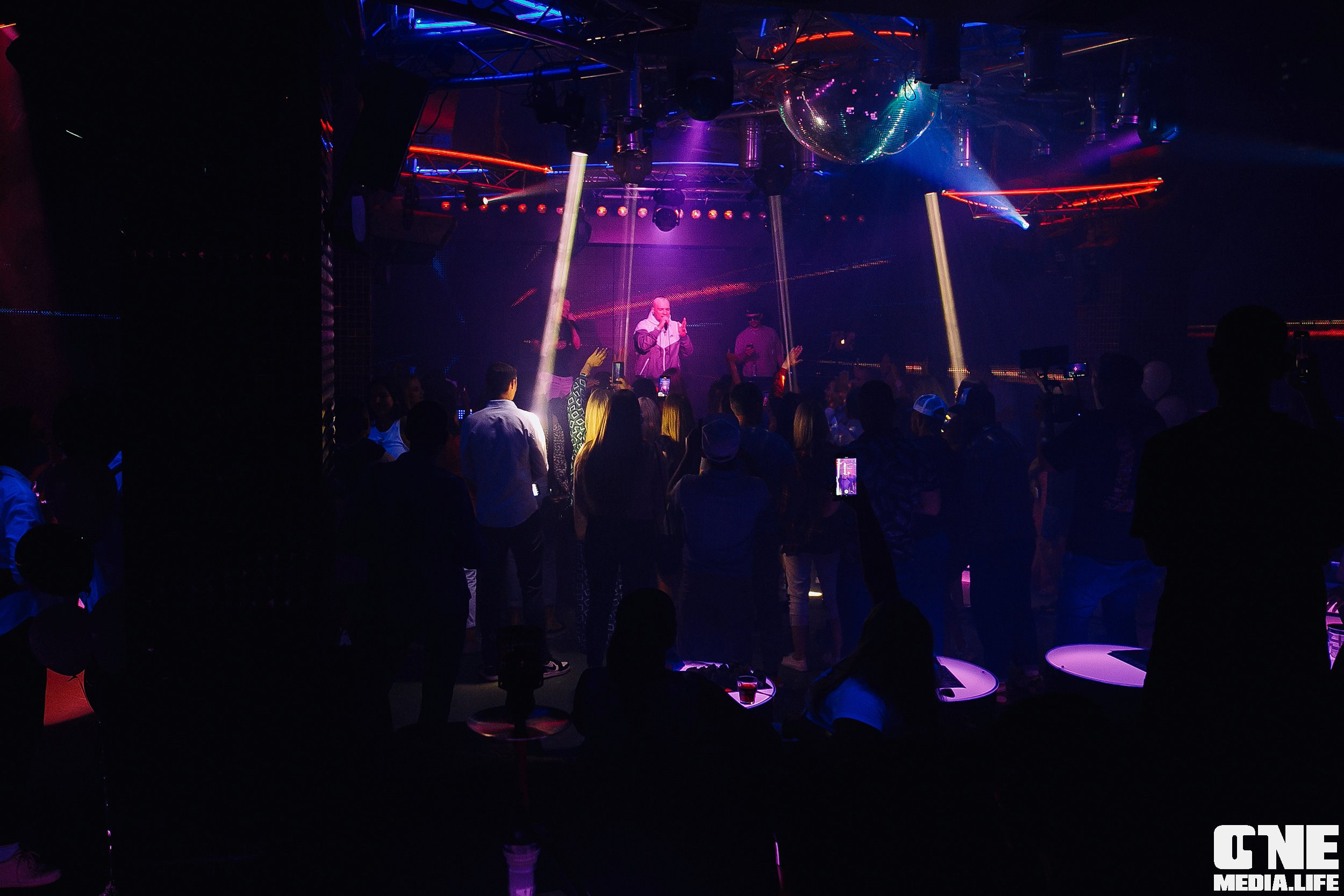 Фотоотчет с концерта Лигалайза в ночном клубе Планета. One Media Life: фоторепортажи, фотоотчеты с мероприятий и заведений
