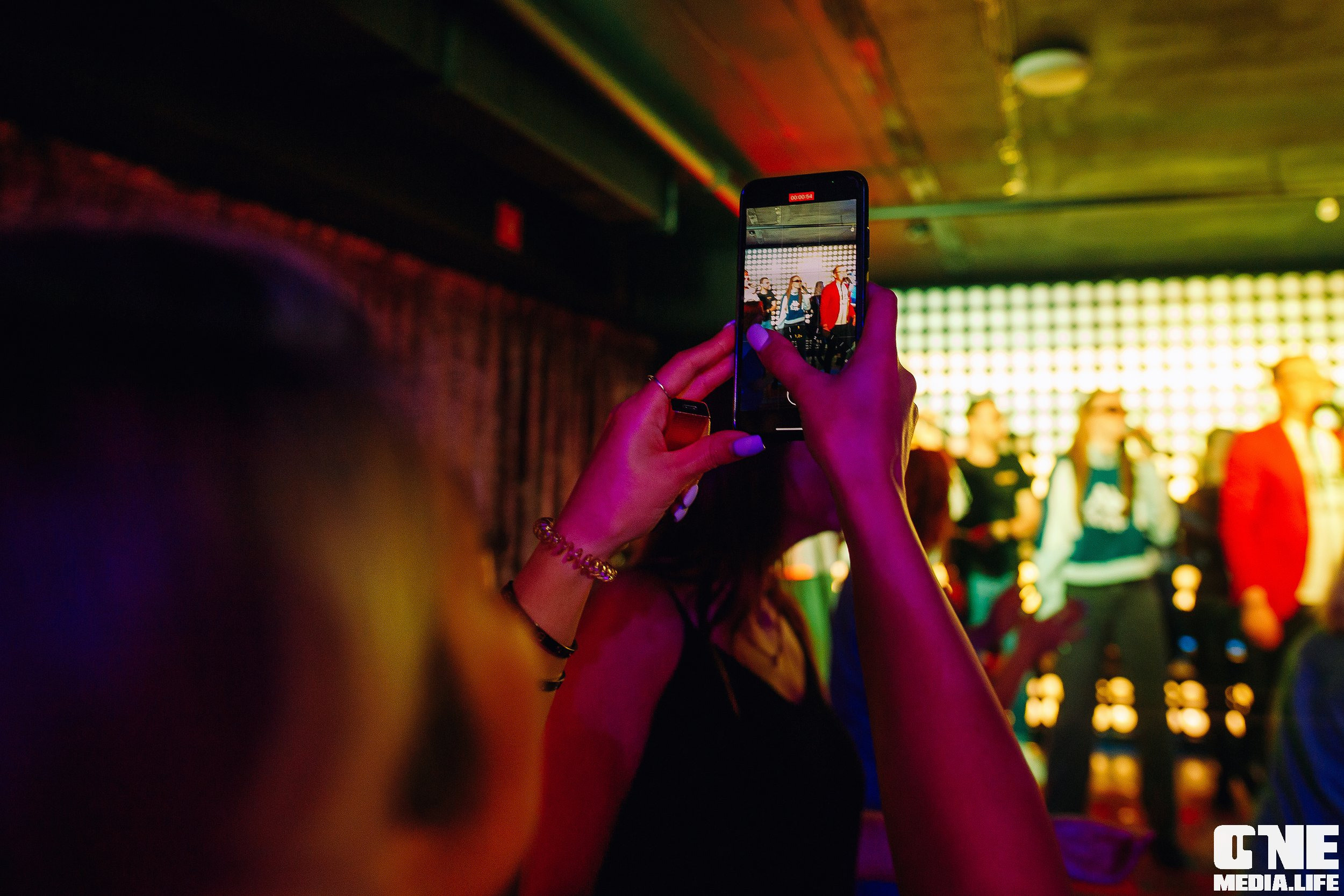 Фотоотчет из караоке-клуба Эйфория. One Media Life: фоторепортажи, фотоотчеты с мероприятий и заведений