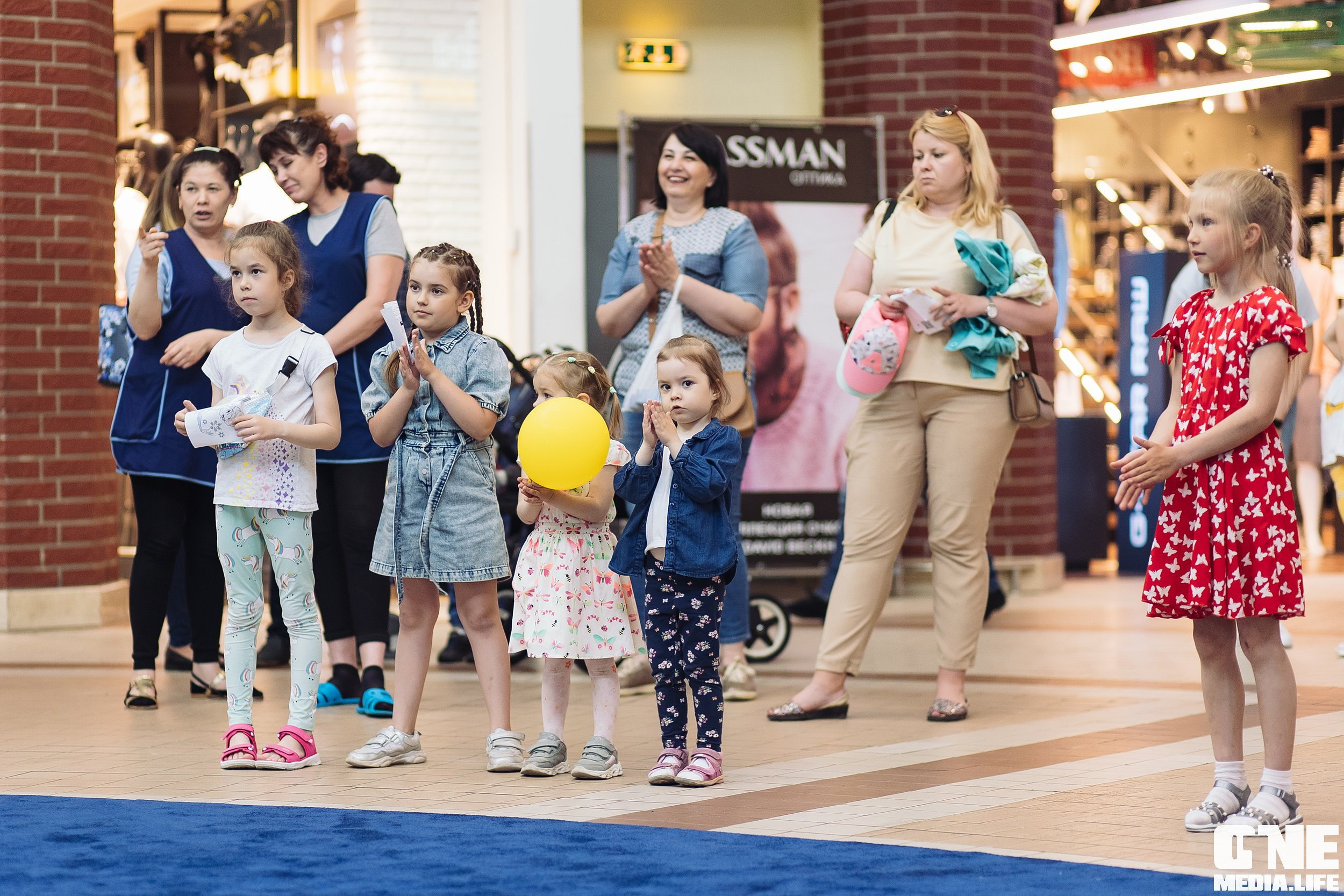 Автограф-сессия с Митей Фоминым. One Media Life: фоторепортажи, фотоотчеты с мероприятий и заведений