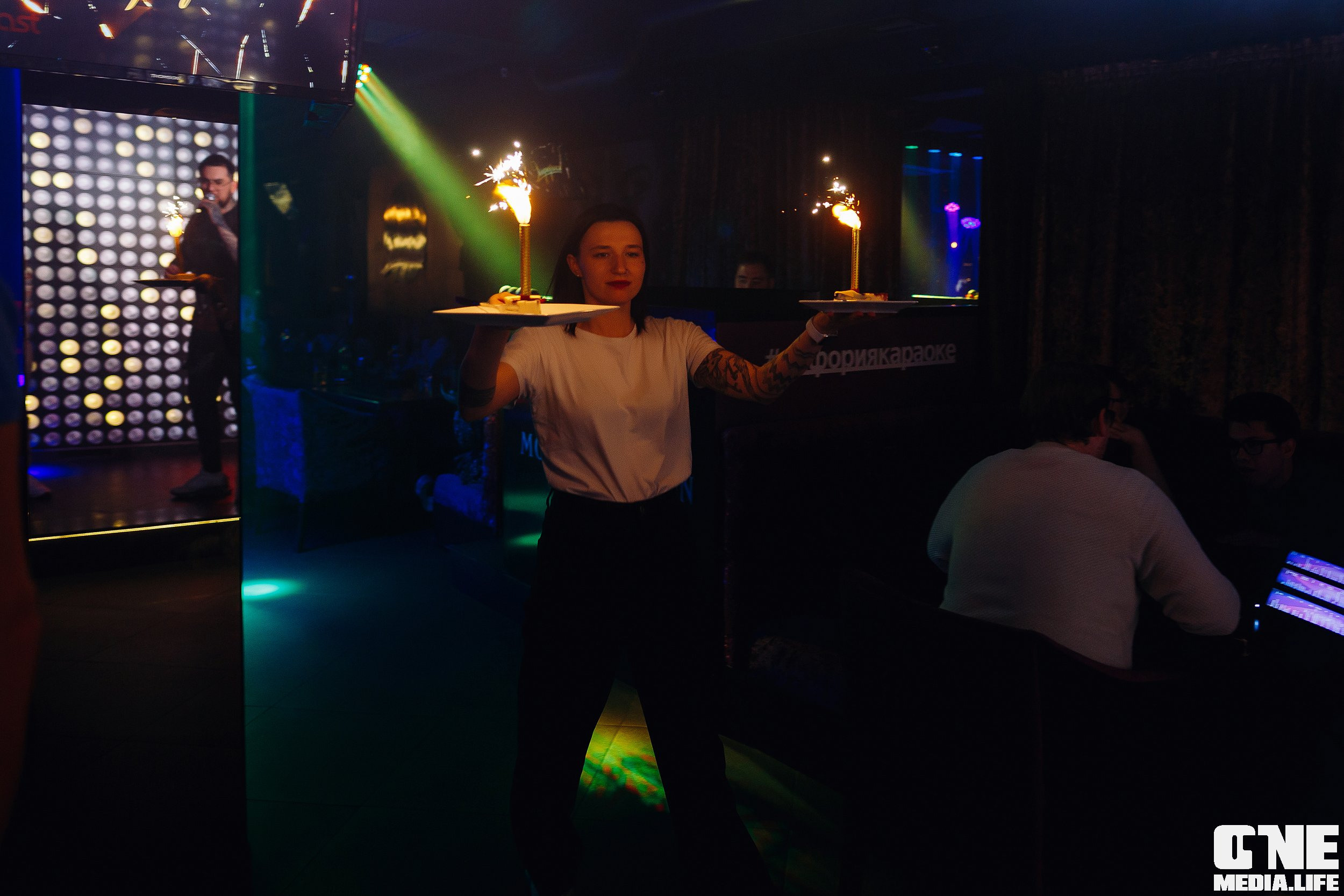 Фоторепортаж из караоке клуба Эйфория. One Media Life: фоторепортажи, фотоотчеты с мероприятий и заведений