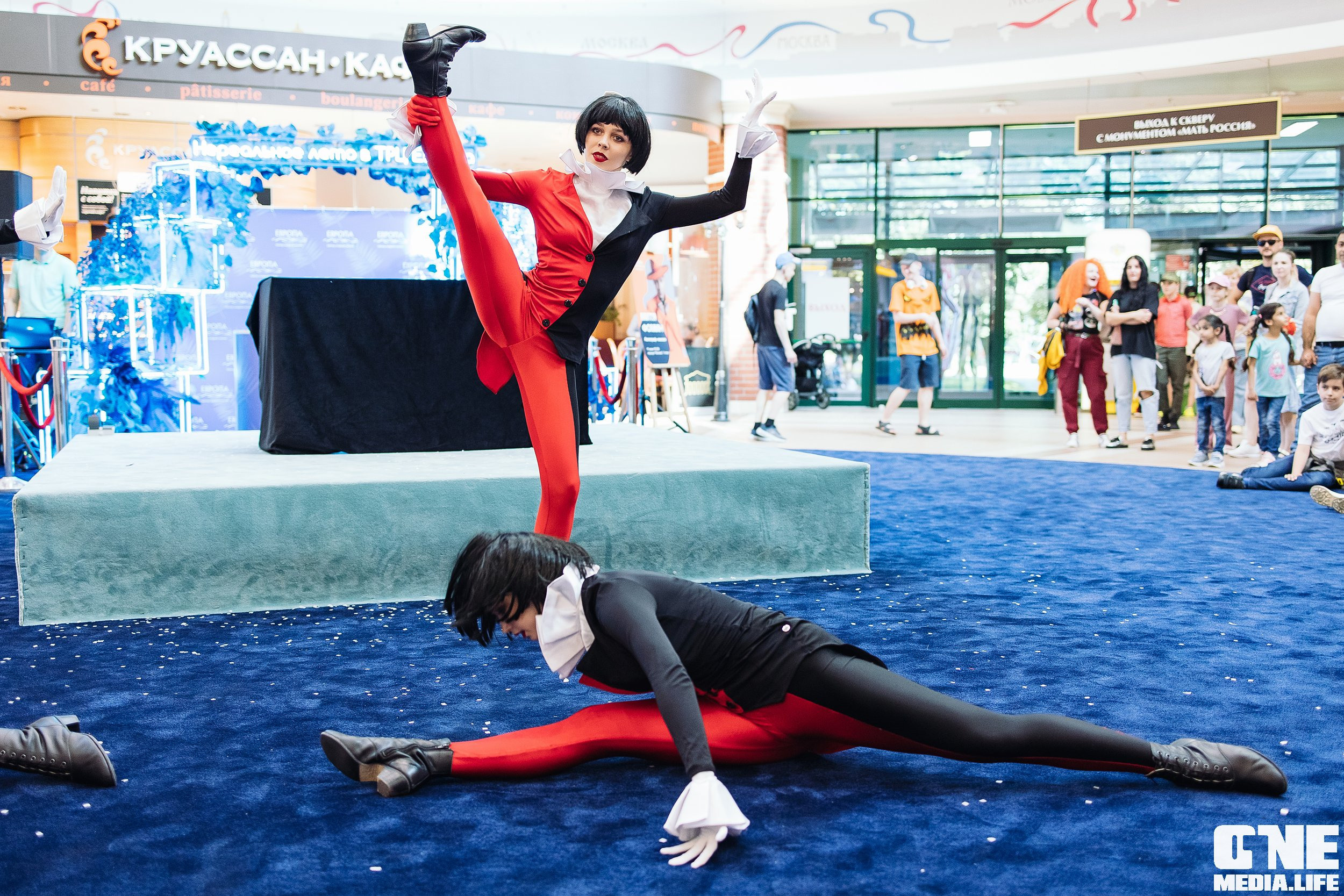 Автограф-сессия с Митей Фоминым. One Media Life: фоторепортажи, фотоотчеты с мероприятий и заведений