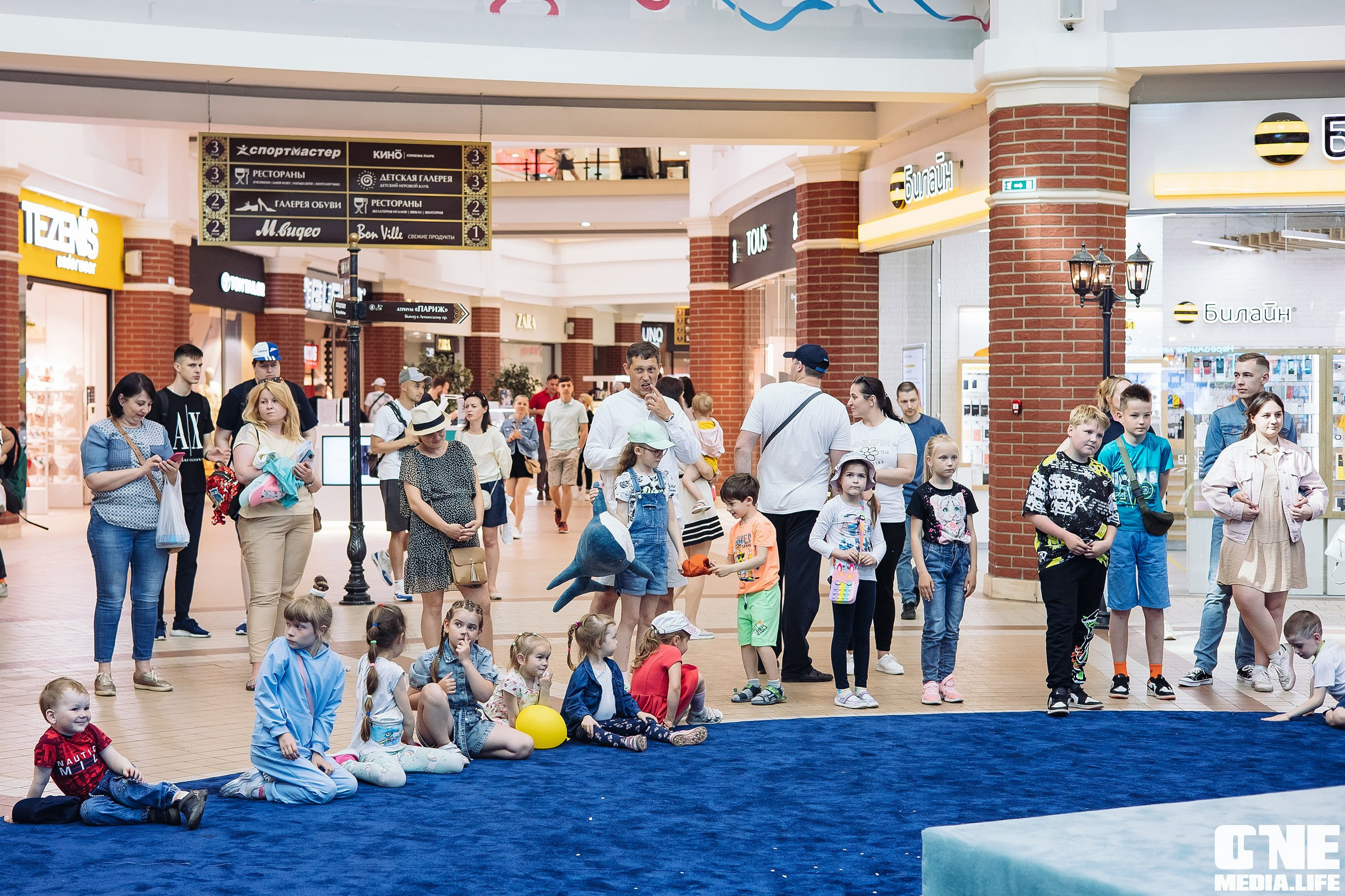 Автограф-сессия с Митей Фоминым. One Media Life: фоторепортажи, фотоотчеты с мероприятий и заведений