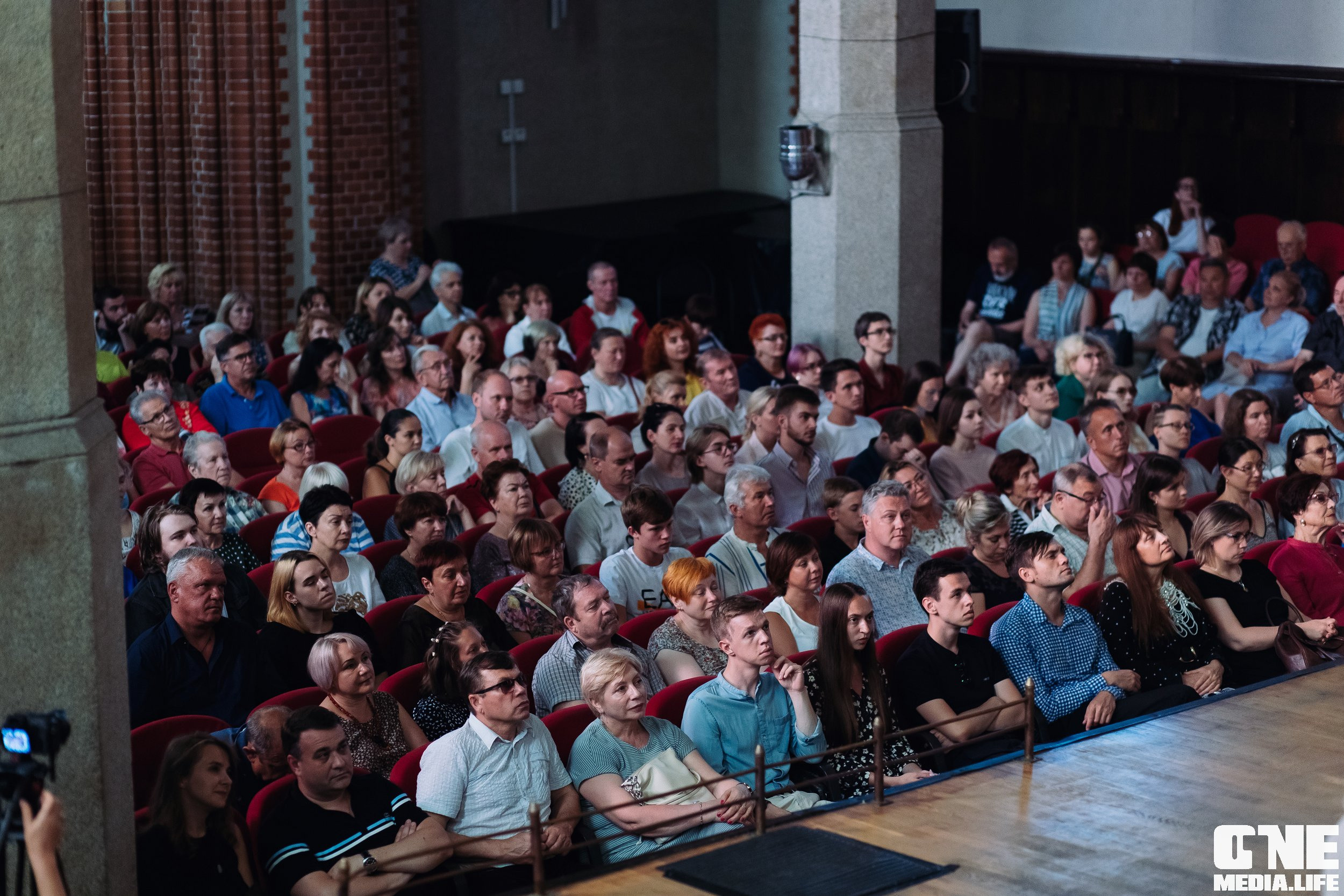 Фоторепортаж с концерта в Калининградской Филармонии. One Media Life: фоторепортажи, фотоотчеты с мероприятий и заведений