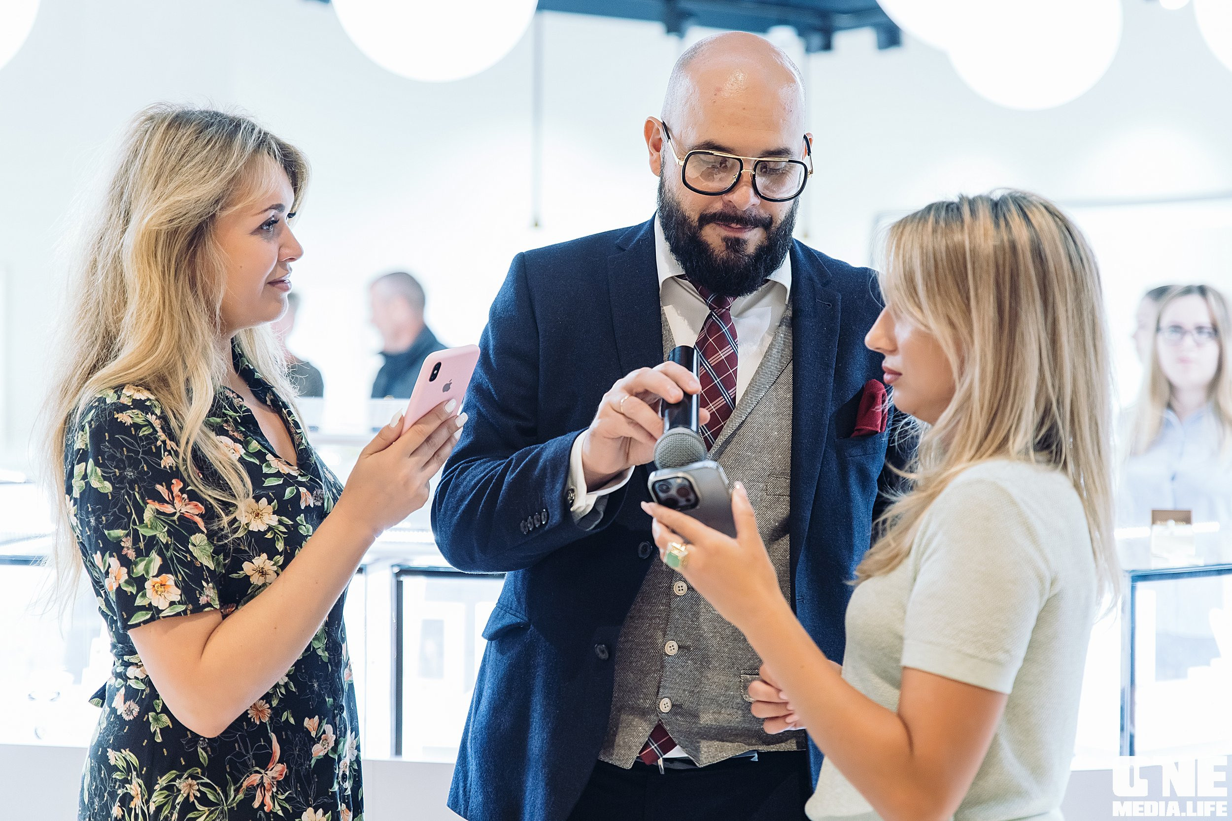 Фоторепортаж с вечеринки LORAGOLD jewelry. One Media Life: фоторепортажи, фотоотчеты с мероприятий и заведений