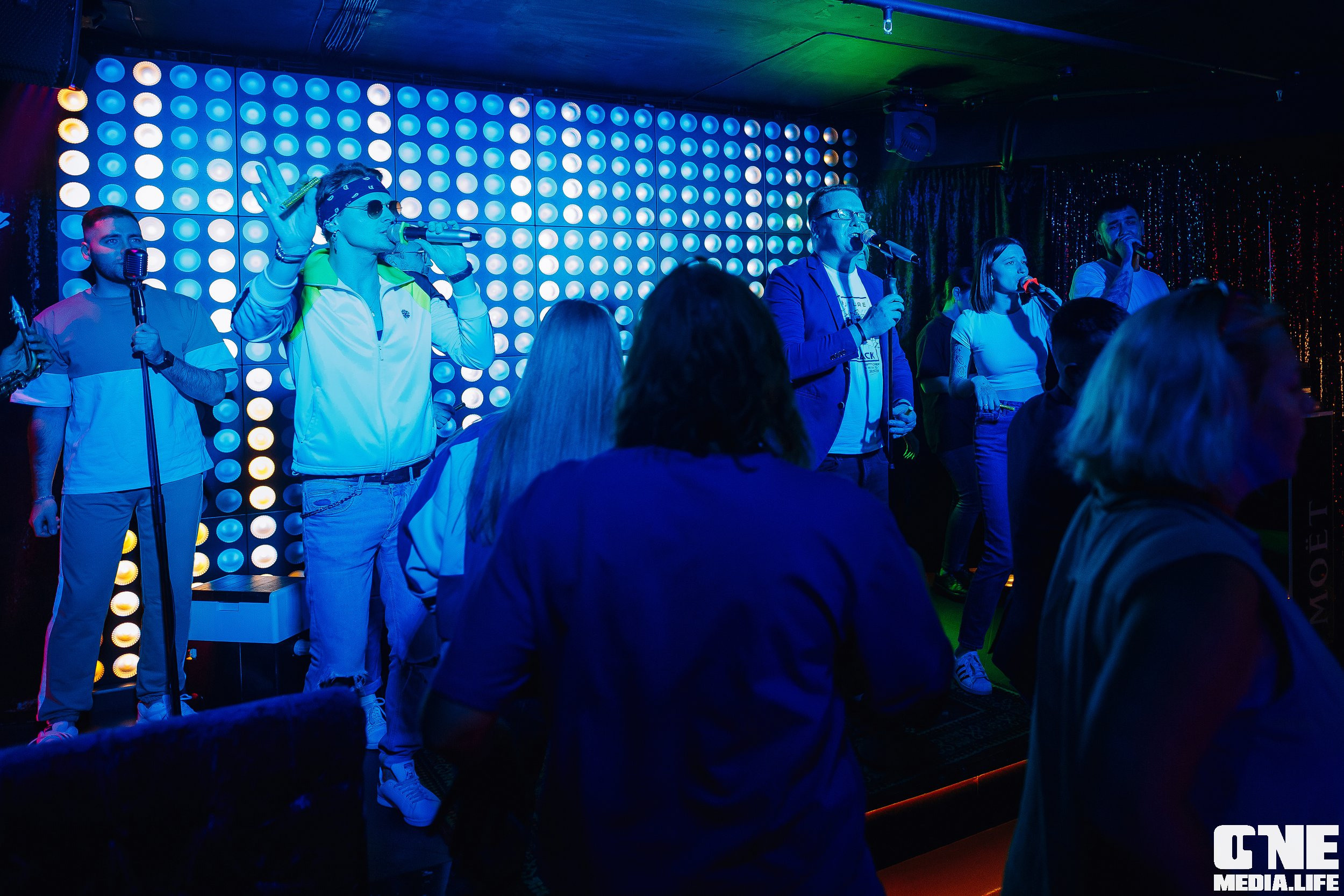 Фотоотчет из караоке-клуба Эйфория. One Media Life: фоторепортажи, фотоотчеты с мероприятий и заведений