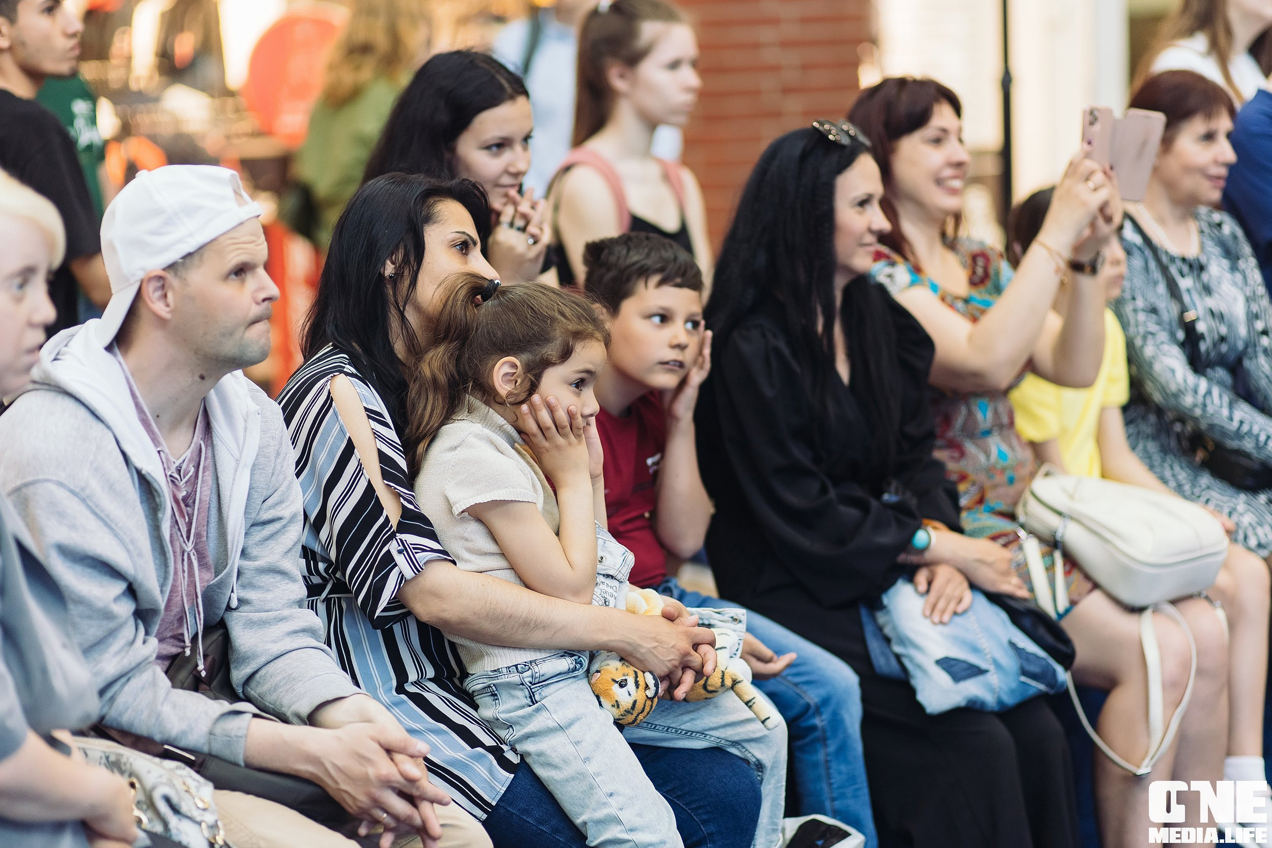 Автограф-сессия с Митей Фоминым. One Media Life: фоторепортажи, фотоотчеты с мероприятий и заведений