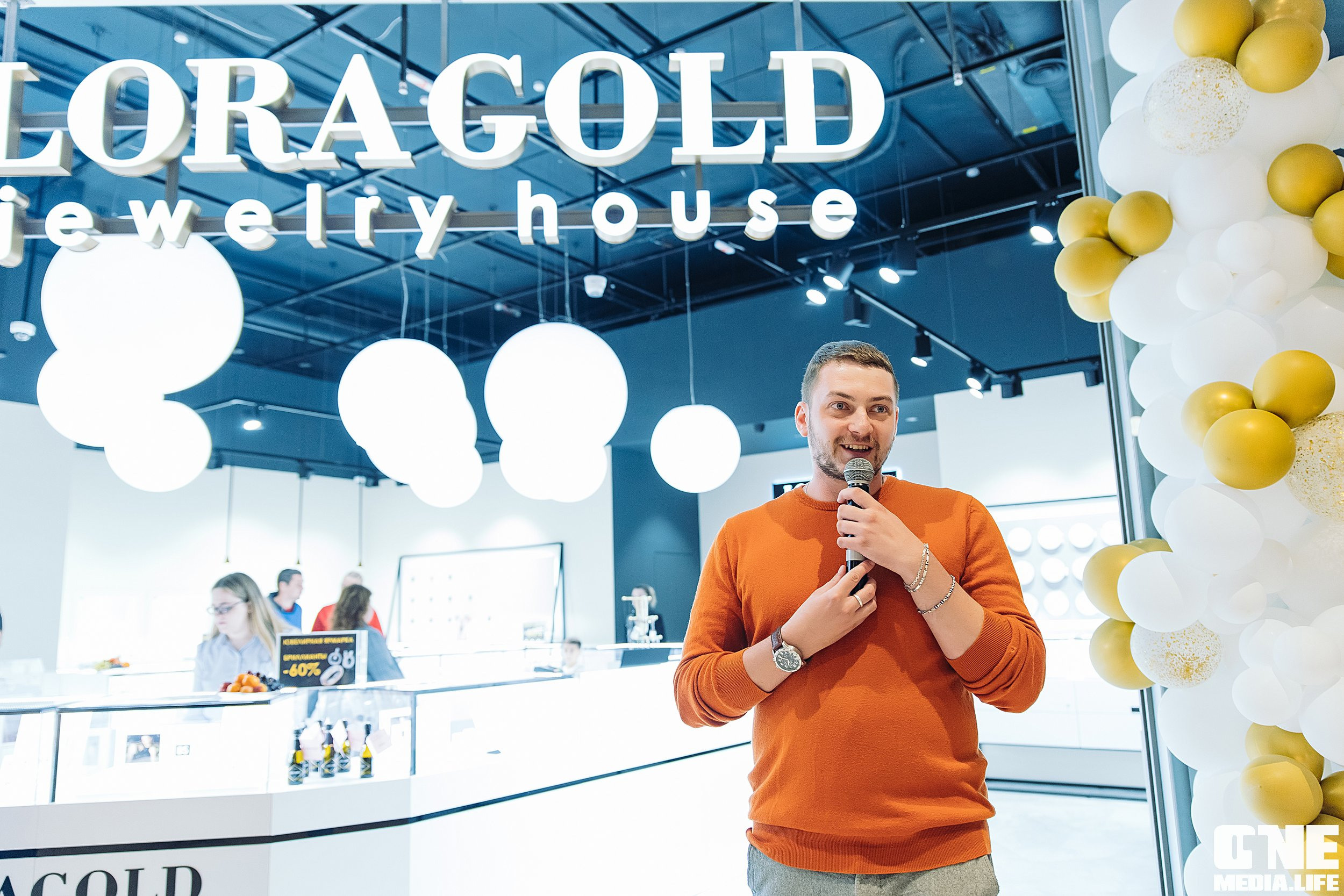 Фоторепортаж с вечеринки LORAGOLD jewelry. One Media Life: фоторепортажи, фотоотчеты с мероприятий и заведений
