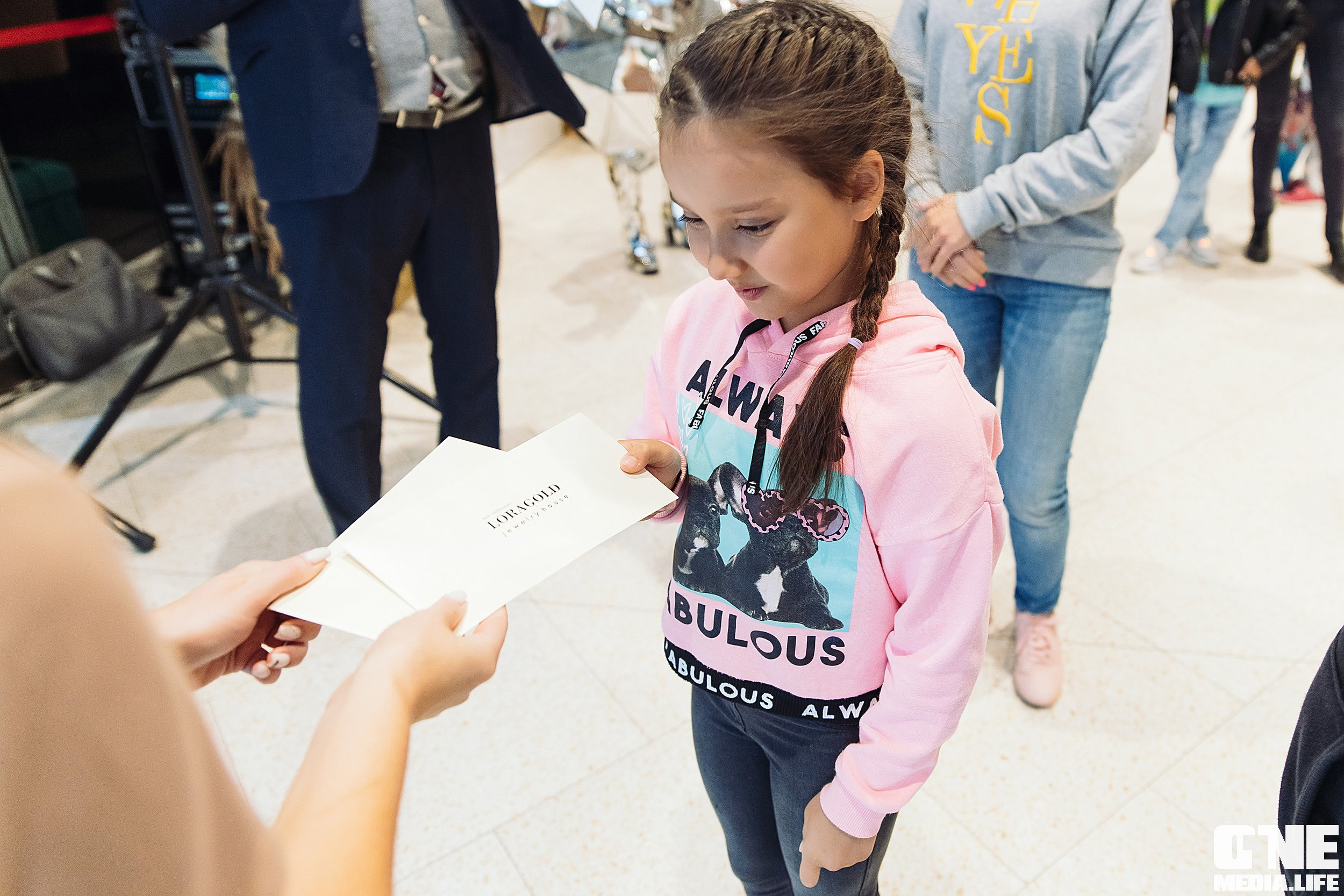 Фоторепортаж с вечеринки LORAGOLD jewelry. One Media Life: фоторепортажи, фотоотчеты с мероприятий и заведений