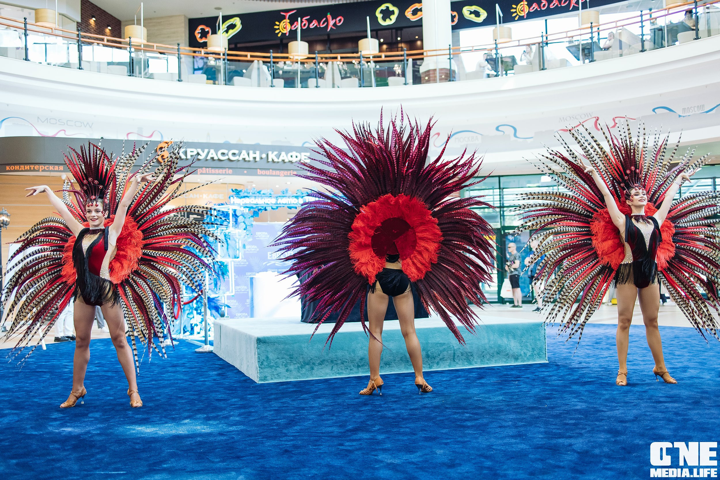 Автограф-сессия с Митей Фоминым. One Media Life: фоторепортажи, фотоотчеты с мероприятий и заведений