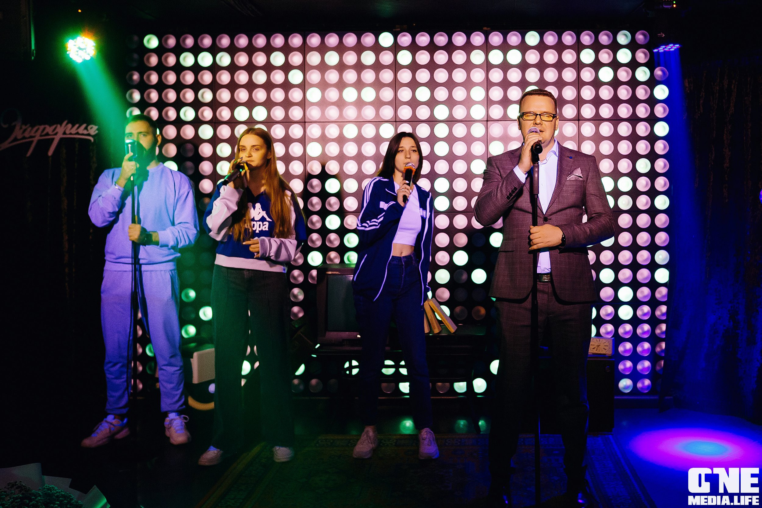 Фоторепортаж из караоке клуба Эйфория. One Media Life: фоторепортажи, фотоотчеты с мероприятий и заведений