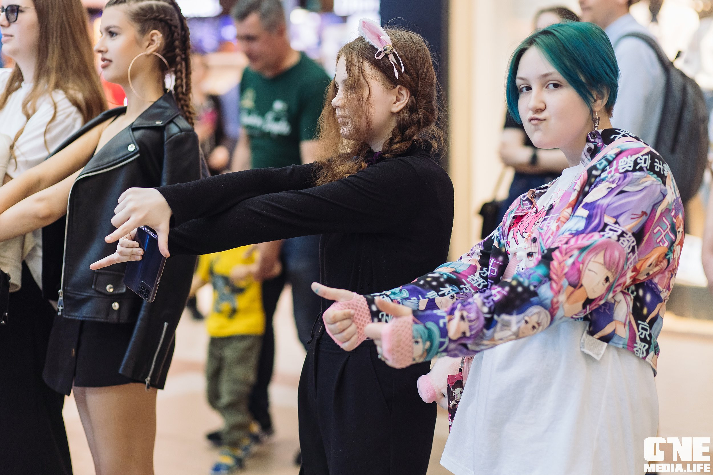 Автограф-сессия с Митей Фоминым. One Media Life: фоторепортажи, фотоотчеты с мероприятий и заведений