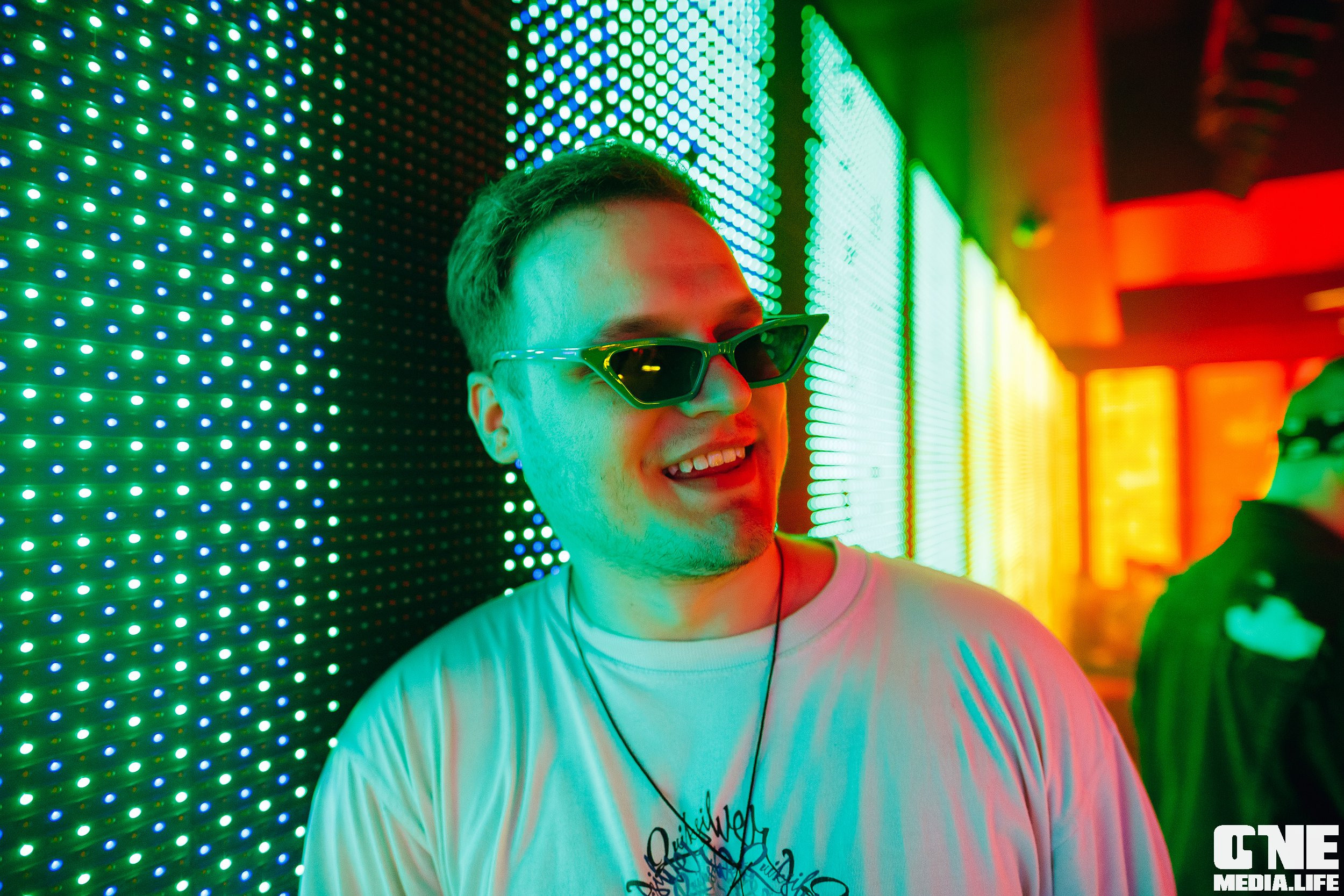 Фототчет из ночного клуба Планета. One Media Life: фоторепортажи, фотоотчеты с мероприятий и заведений