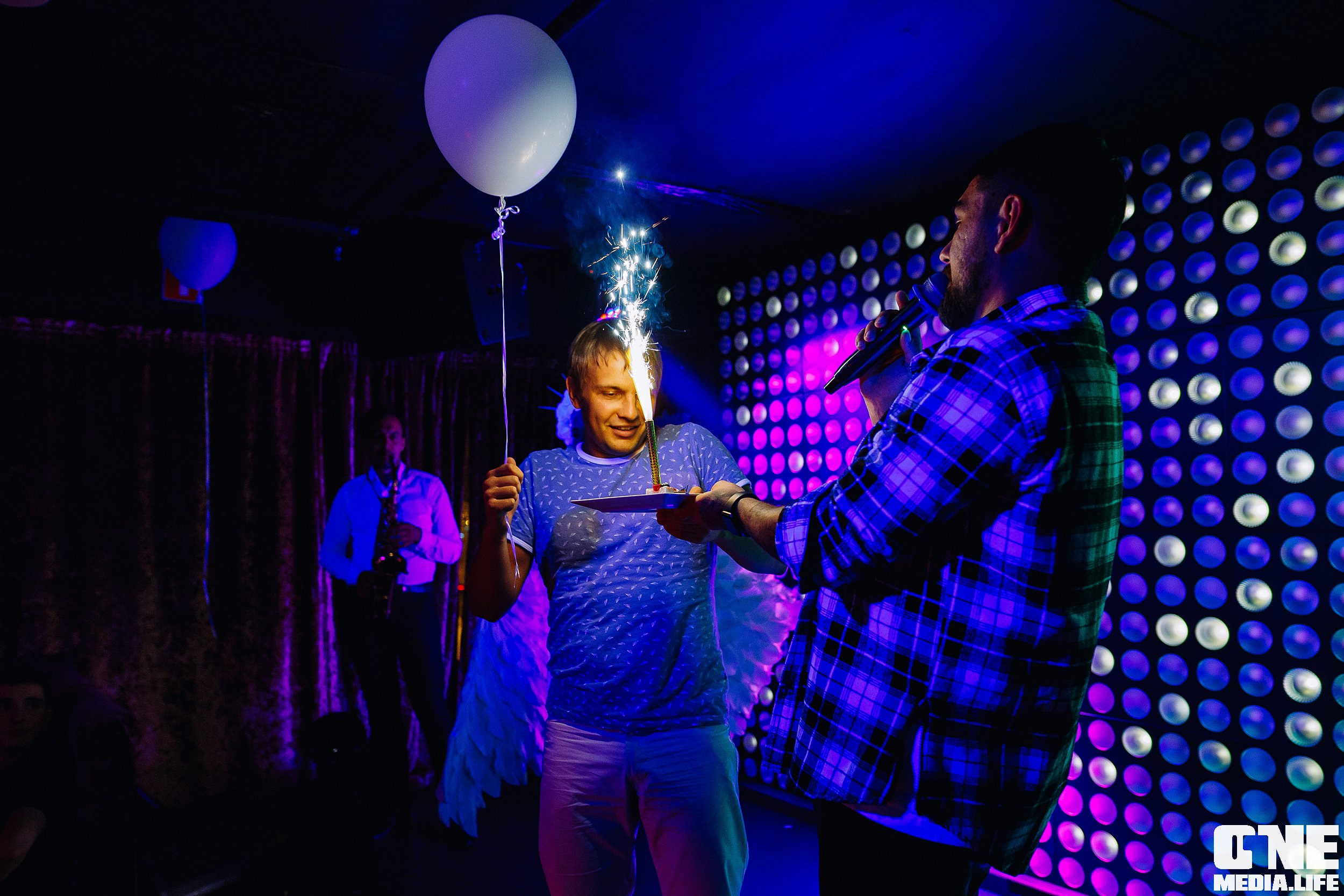 Фоторепортаж из караоке-клуба Эйфория. One Media Life: фоторепортажи, фотоотчеты с мероприятий и заведений