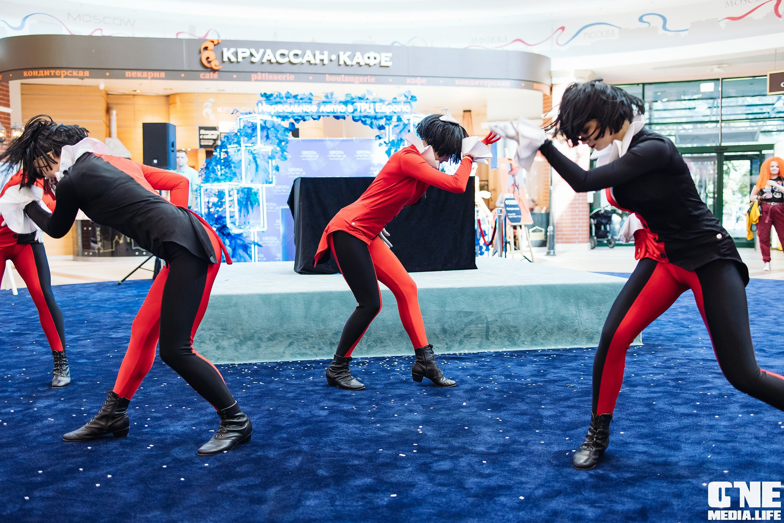 Автограф-сессия с Митей Фоминым. One Media Life: фоторепортажи, фотоотчеты с мероприятий и заведений