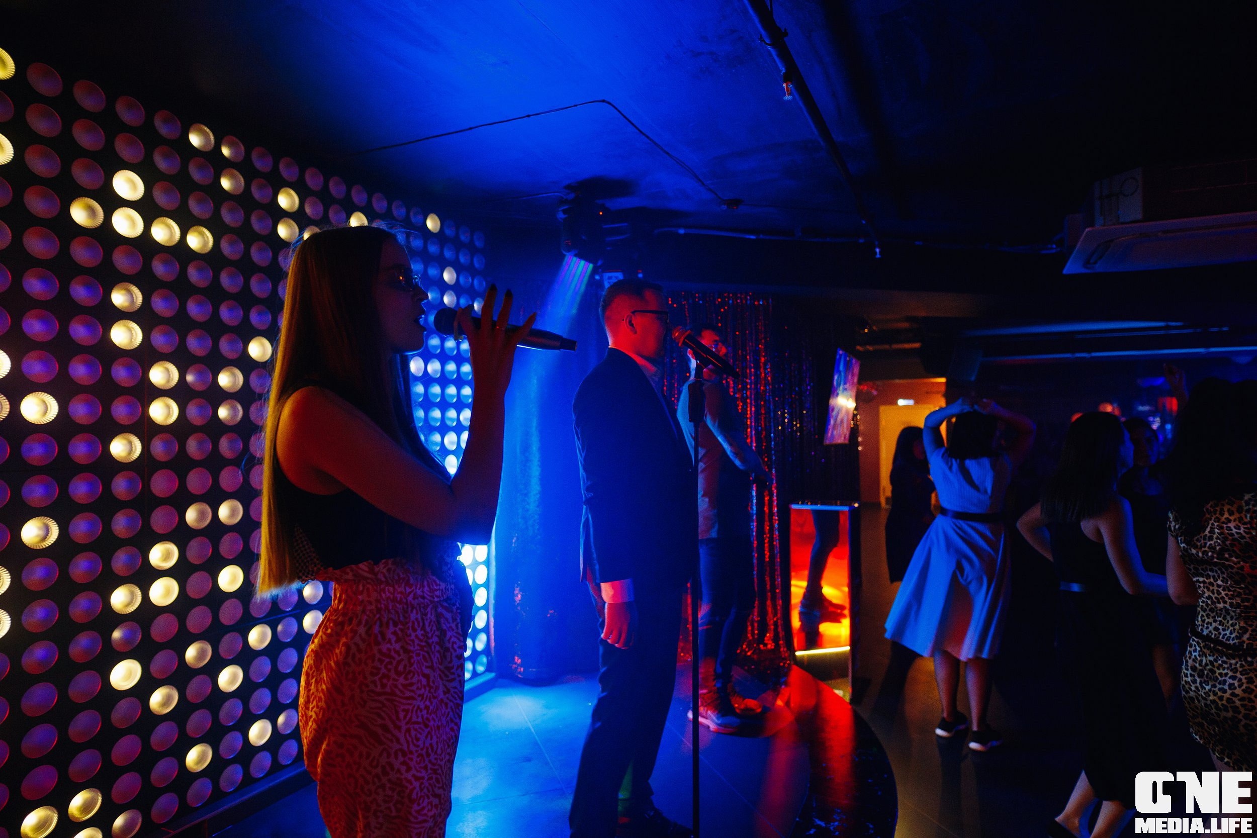Фотоотчет из караоке-клуба «Эйфория». One Media Life: фоторепортажи, фотоотчеты с мероприятий и заведений