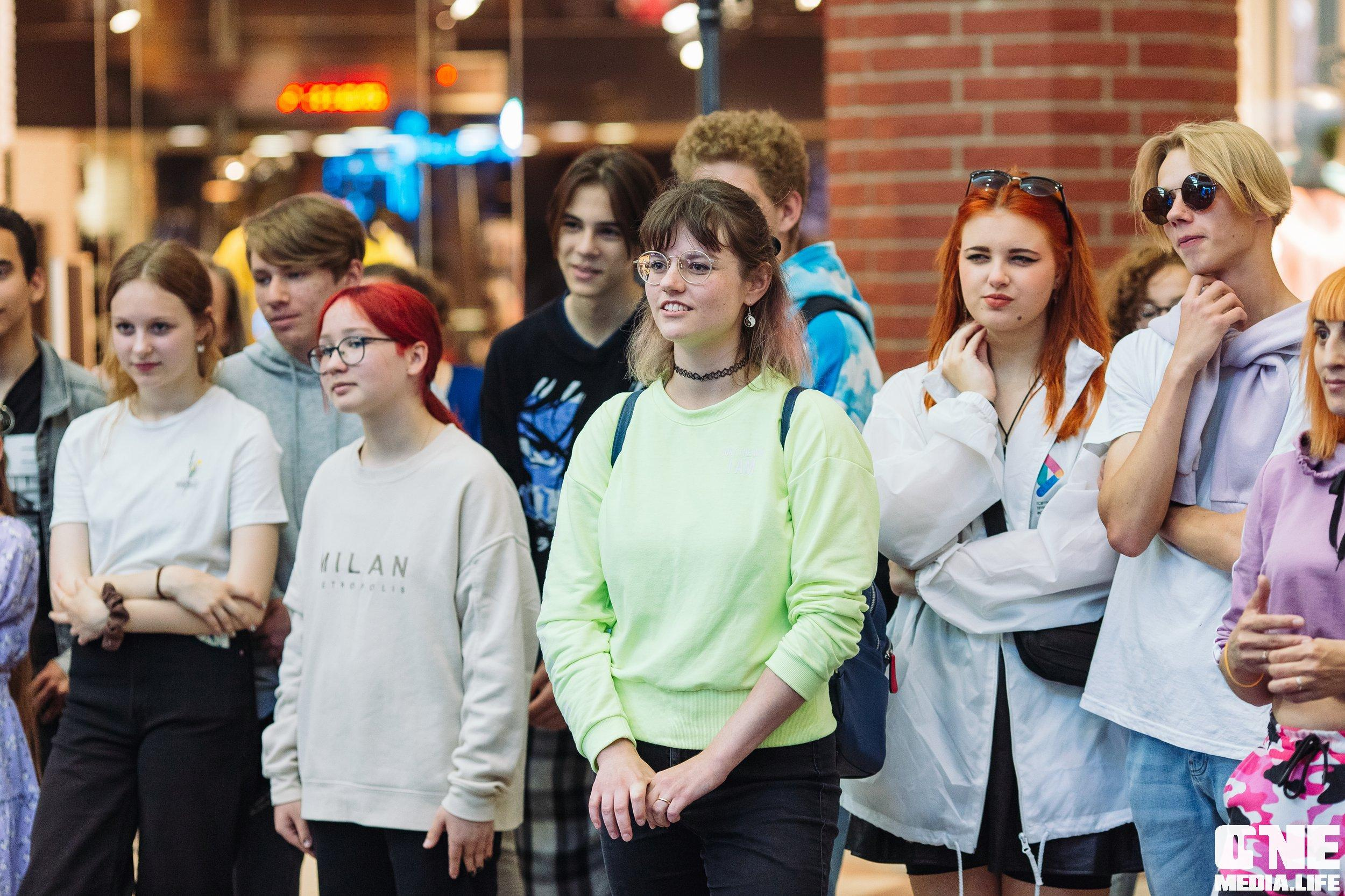 Фотоотчет с «Твой настоящий выпускной» в ТРЦ Европа. One Media Life: фоторепортажи, фотоотчеты с мероприятий и заведений