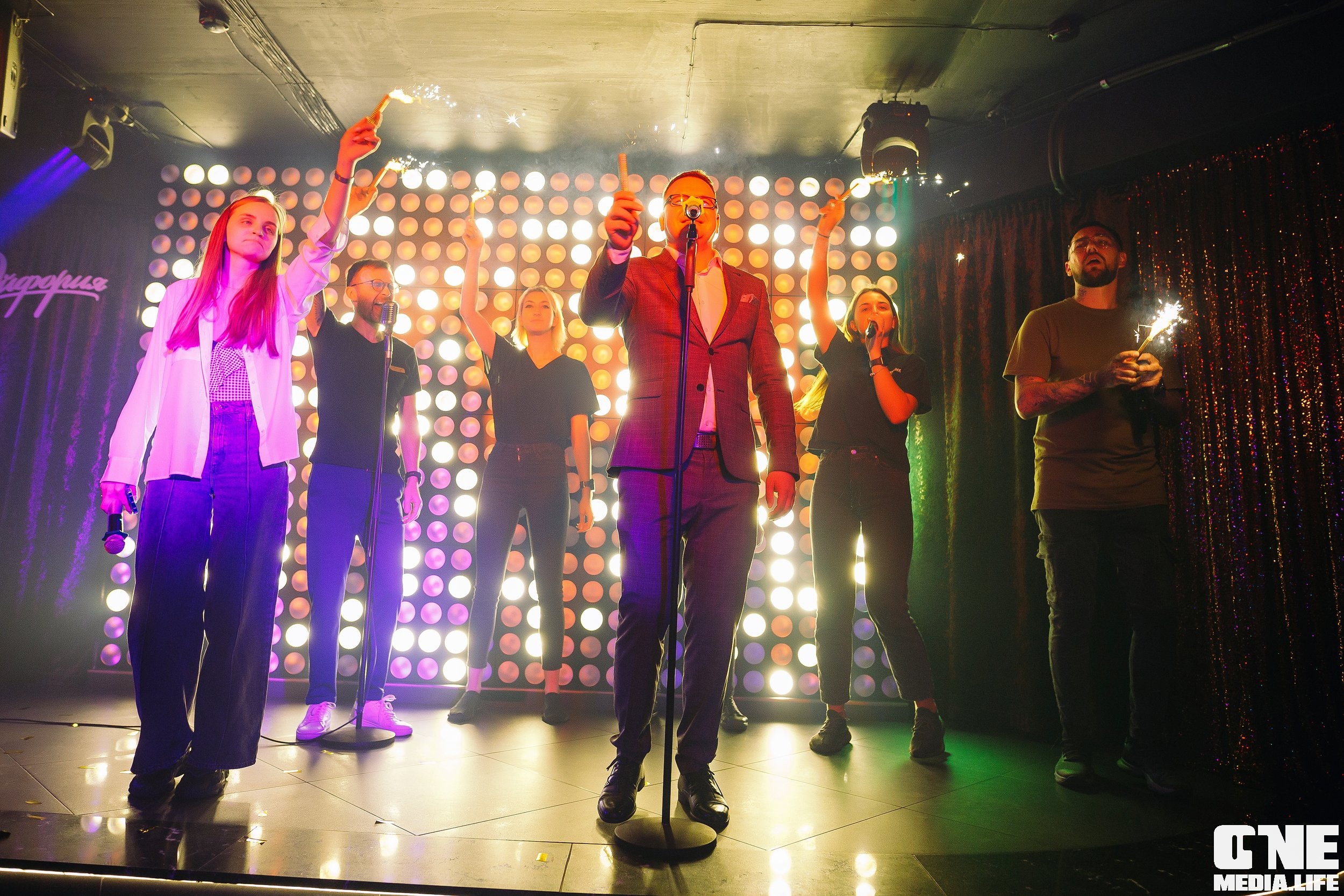 Фоторепортаж из караоке клуба Эйфория. One Media Life: фоторепортажи, фотоотчеты с мероприятий и заведений