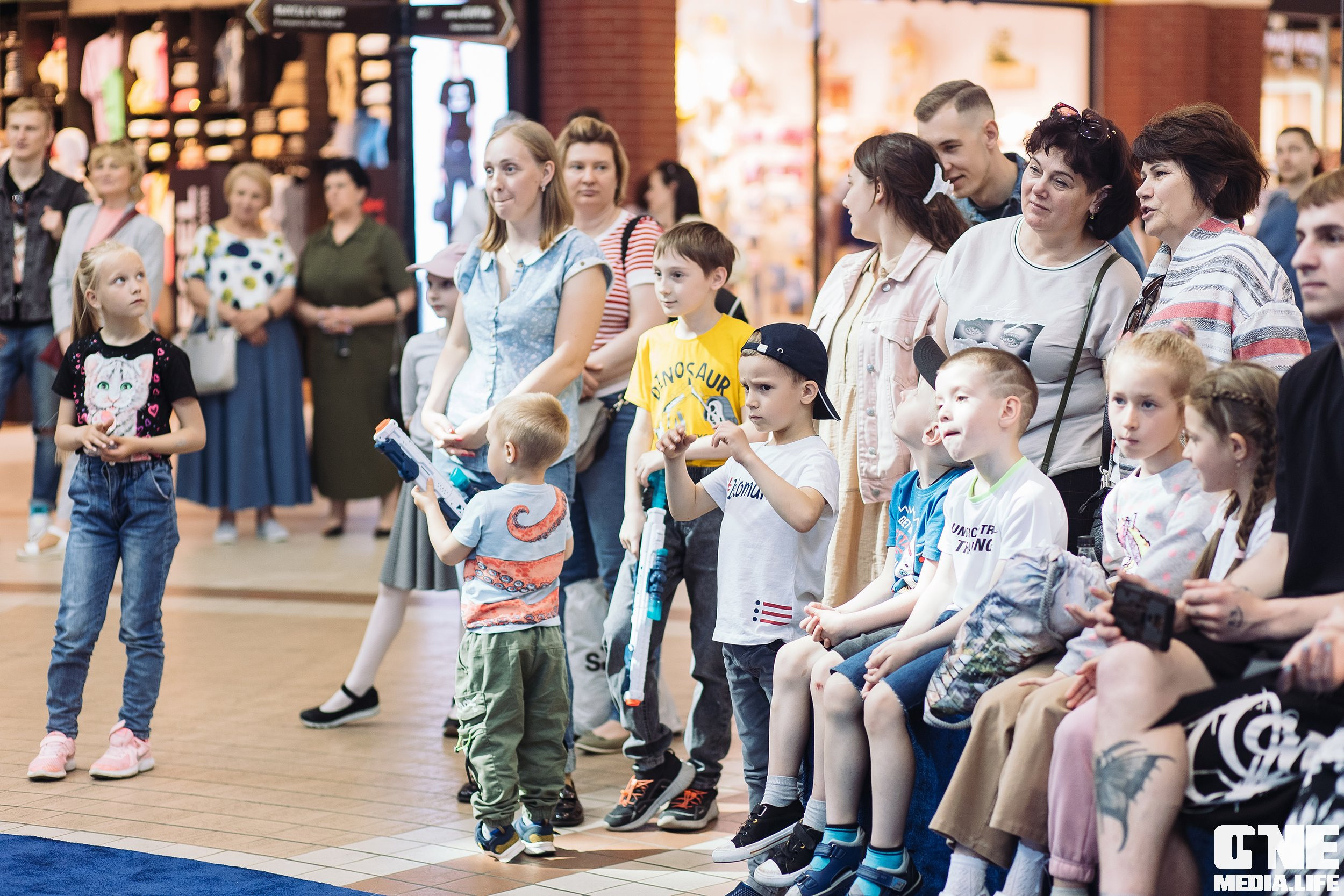 Автограф-сессия с Митей Фоминым. One Media Life: фоторепортажи, фотоотчеты с мероприятий и заведений