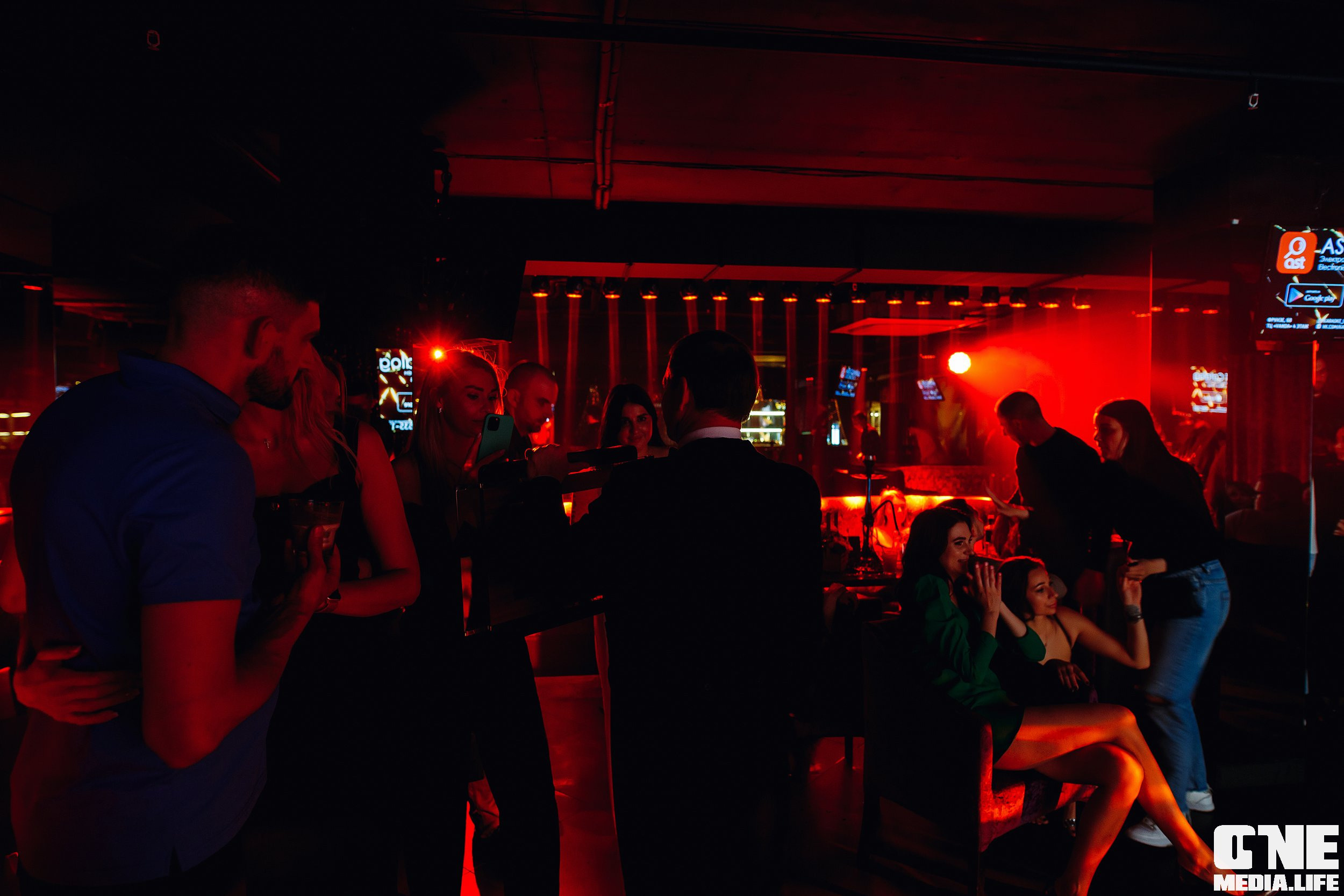 Фоторепортаж из караоке клуба Эйфория. One Media Life: фоторепортажи, фотоотчеты с мероприятий и заведений
