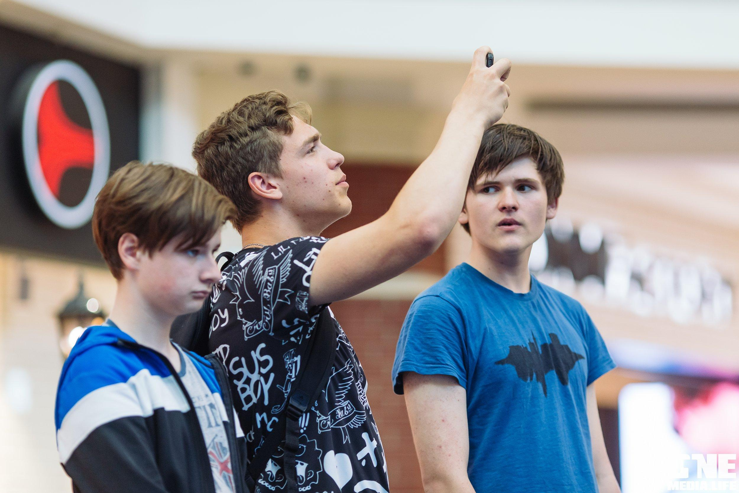 Фотоотчет с «Твой настоящий выпускной» в ТРЦ Европа. One Media Life: фоторепортажи, фотоотчеты с мероприятий и заведений