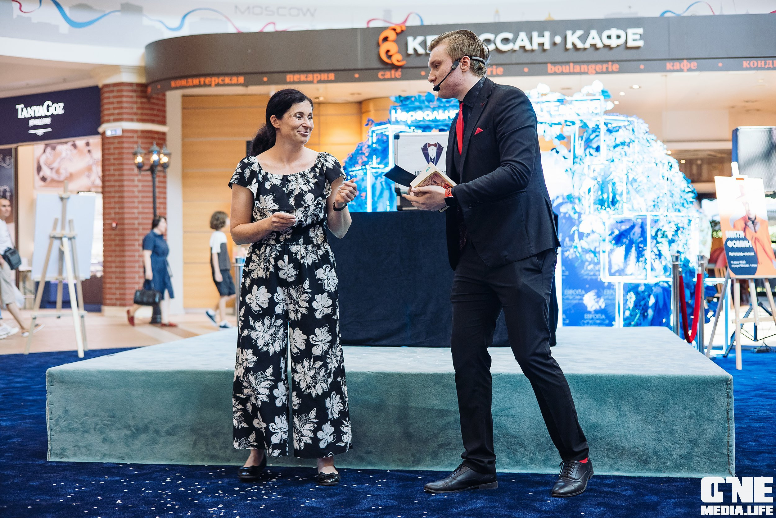 Автограф-сессия с Митей Фоминым. One Media Life: фоторепортажи, фотоотчеты с мероприятий и заведений