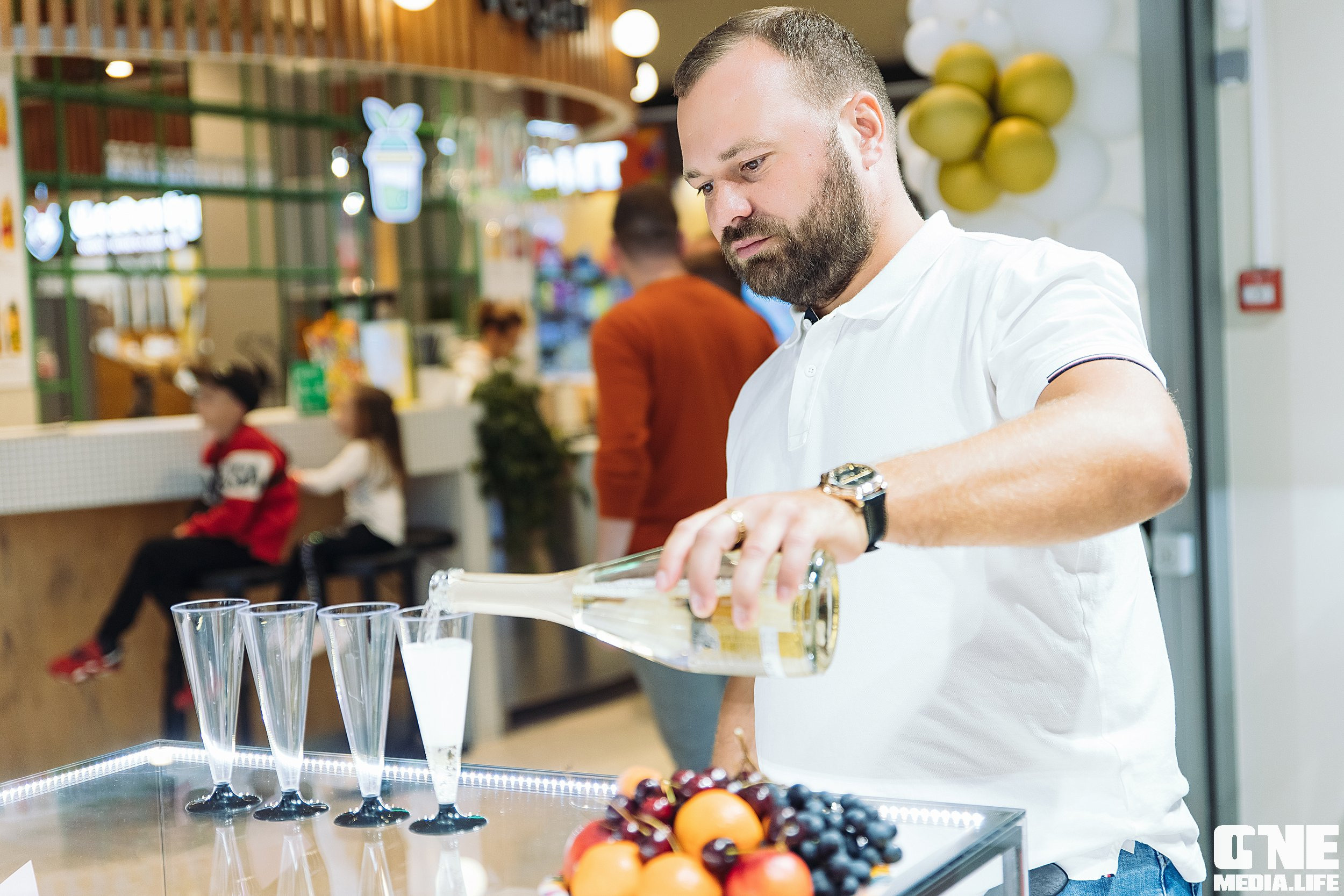 Фоторепортаж с вечеринки LORAGOLD jewelry. One Media Life: фоторепортажи, фотоотчеты с мероприятий и заведений