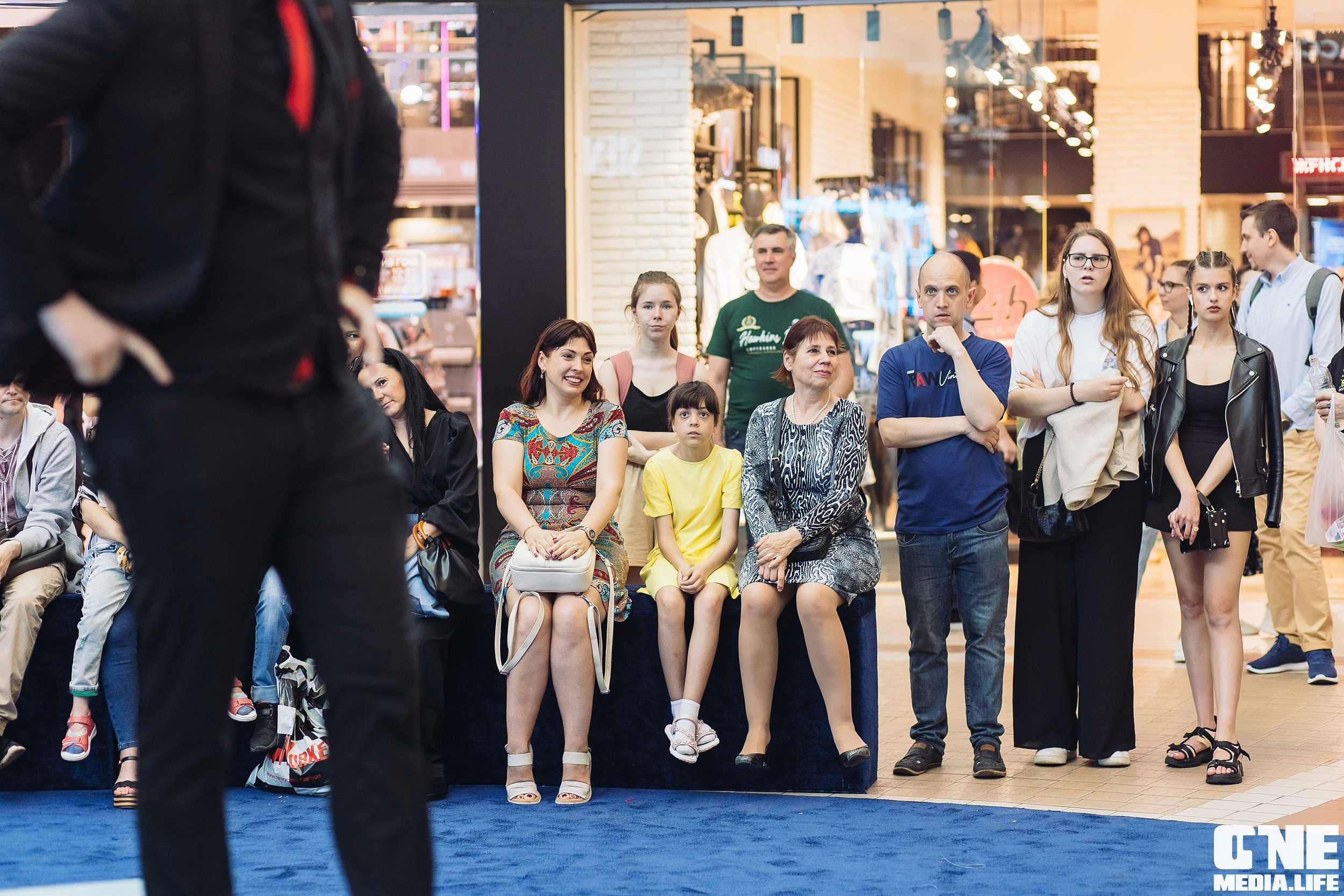 Автограф-сессия с Митей Фоминым. One Media Life: фоторепортажи, фотоотчеты с мероприятий и заведений