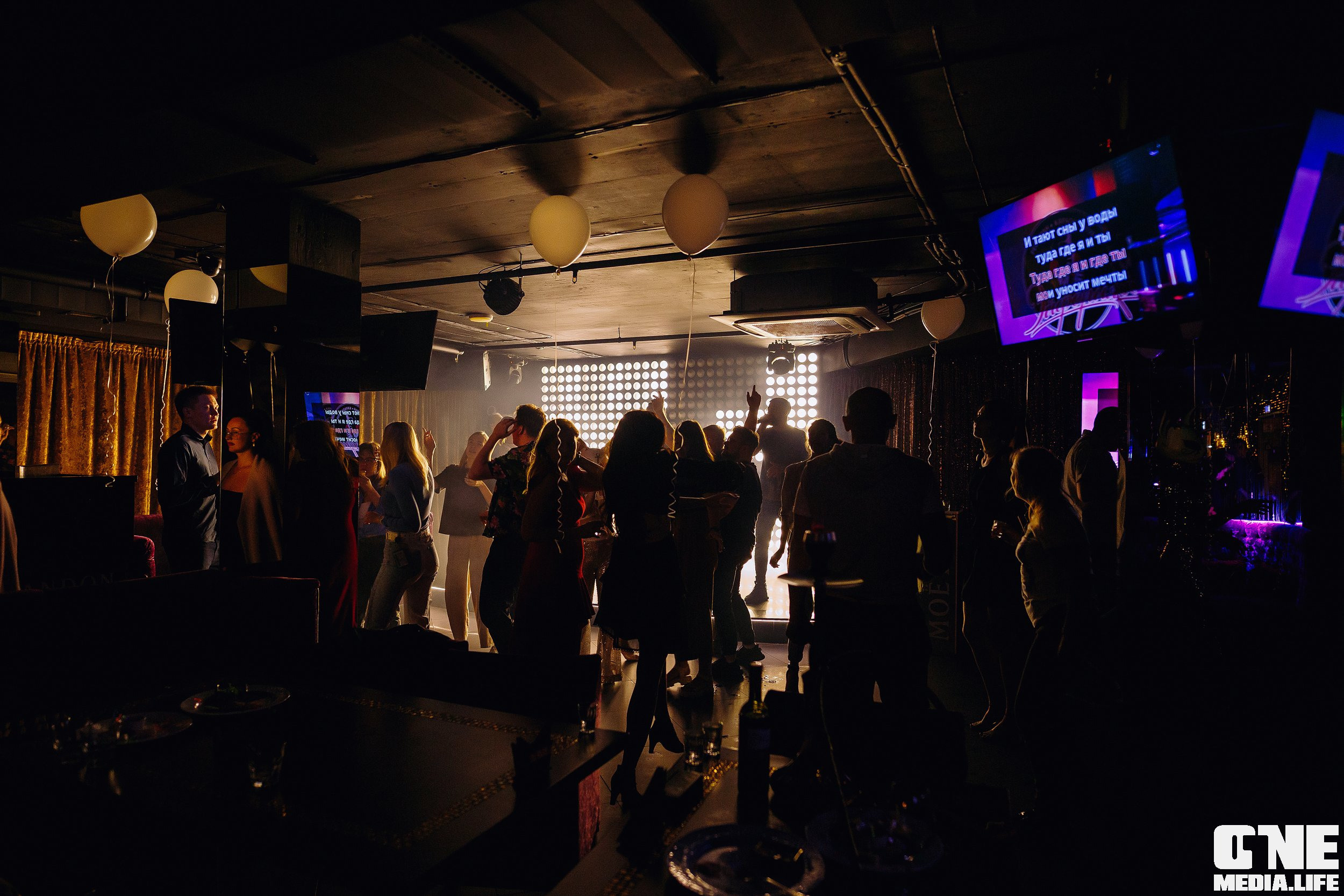 Фоторепортаж из караоке клуба Эйфория. One Media Life: фоторепортажи, фотоотчеты с мероприятий и заведений