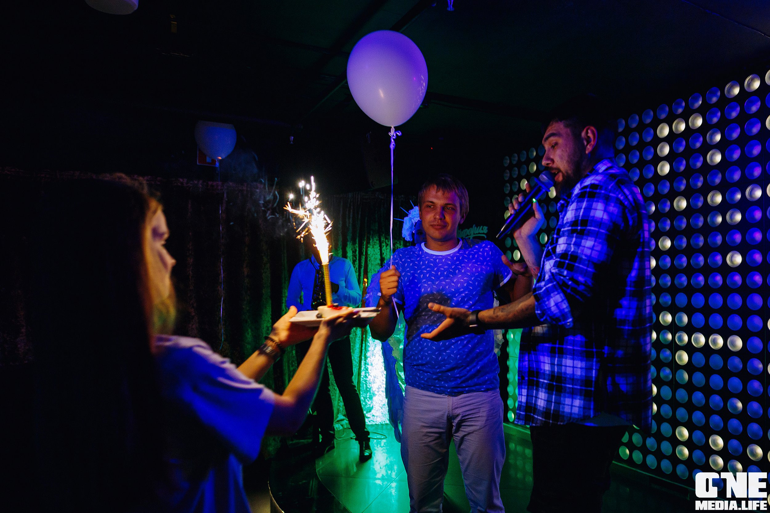 Фоторепортаж из караоке-клуба Эйфория. One Media Life: фоторепортажи, фотоотчеты с мероприятий и заведений